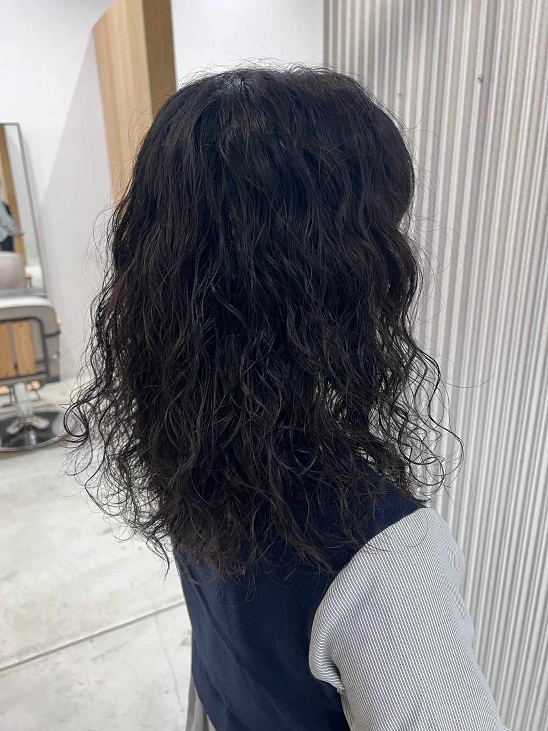 ミディアム パーマ カット パーマ トリートメント ally hairsalon所属・Emi .のヘアスタイル