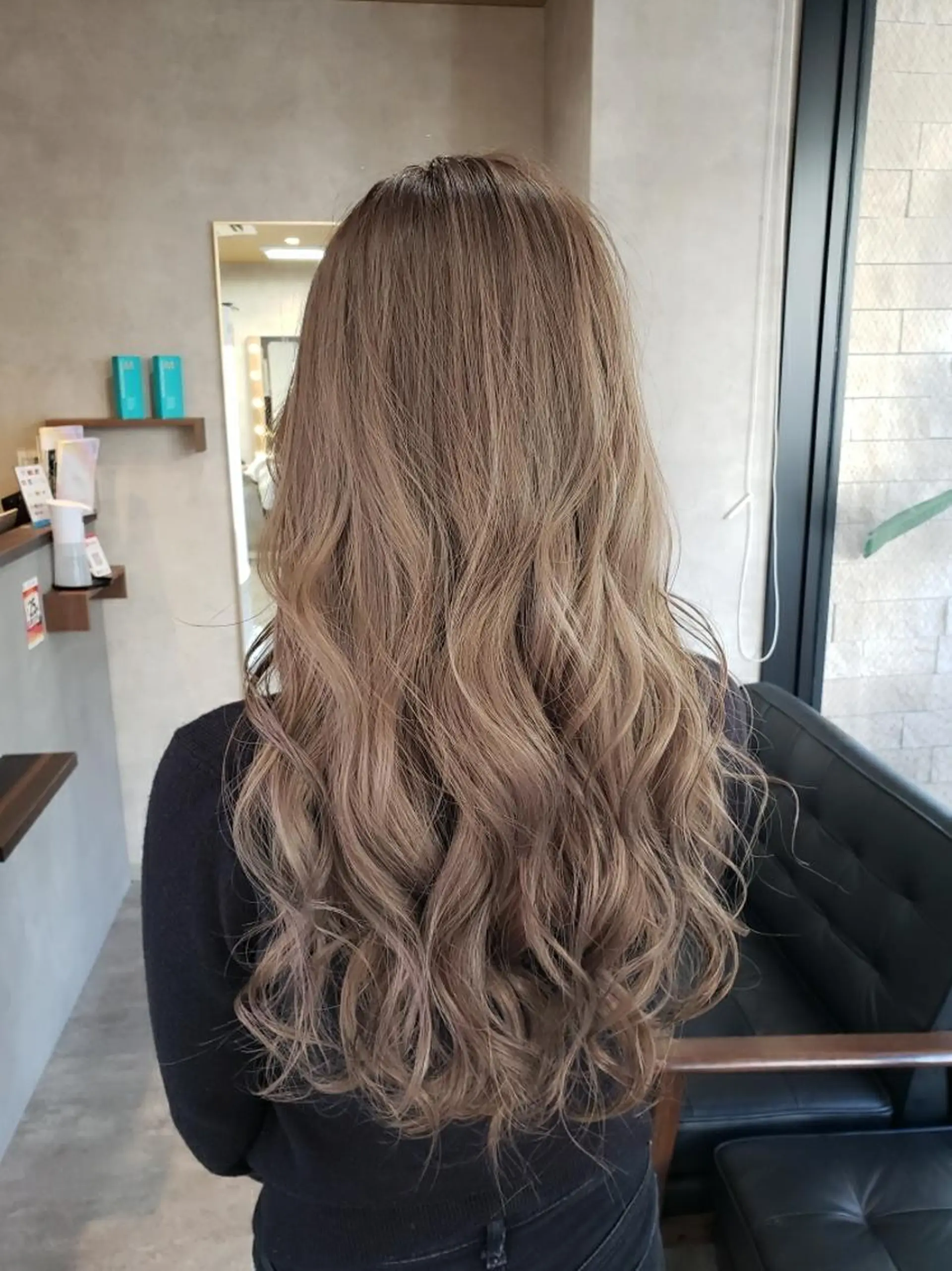 ロング カラー アッシュ バレイヤージュ ベージュカラー ブリーチ グラデーションカラー カット ヘアカラー 縮毛矯正 トリートメント RIENS♡xrea 山本優舞のヘアスタイル