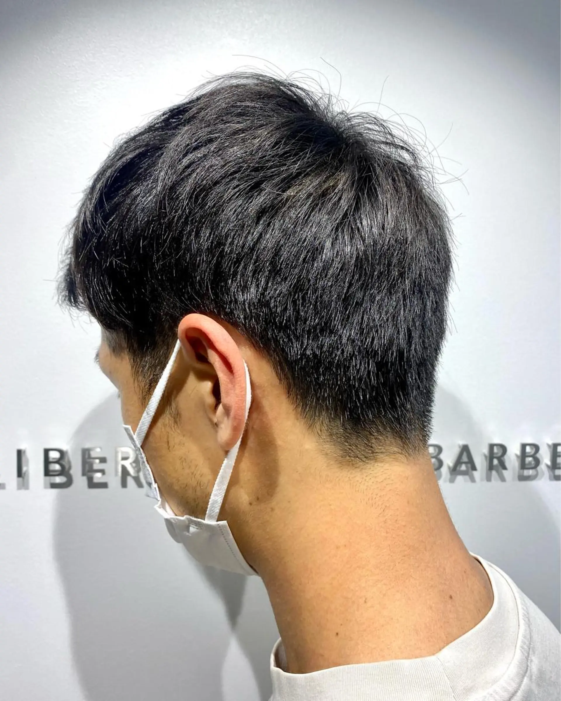 ショート メンズ フェードカット モヒカン マッシュ メンズショート ソフトモヒカン カット HANA ハナのヘアスタイル