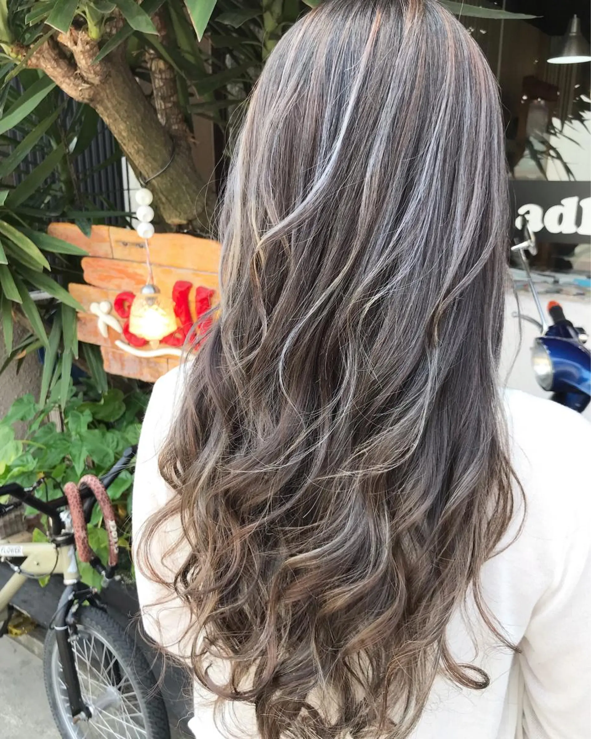 ロング カラー ハイライトカラー ハイライト ヘアカラー トリートメント 玉木 育実のヘアスタイル