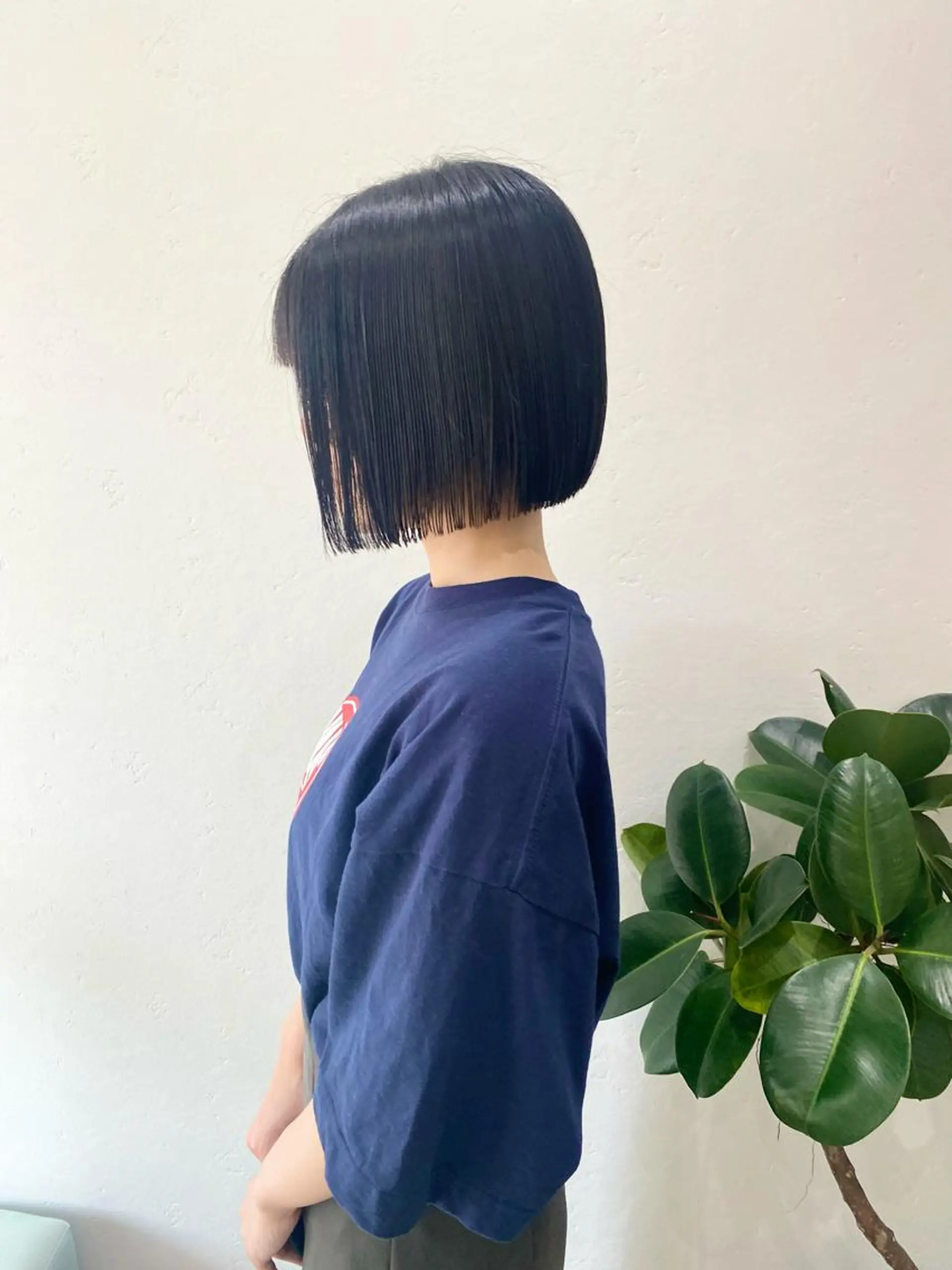 ショート くせ毛 縮毛矯正 トリートメント カット トリートメント SHICENEケイ レイヤーカット🦋のヘアスタイル