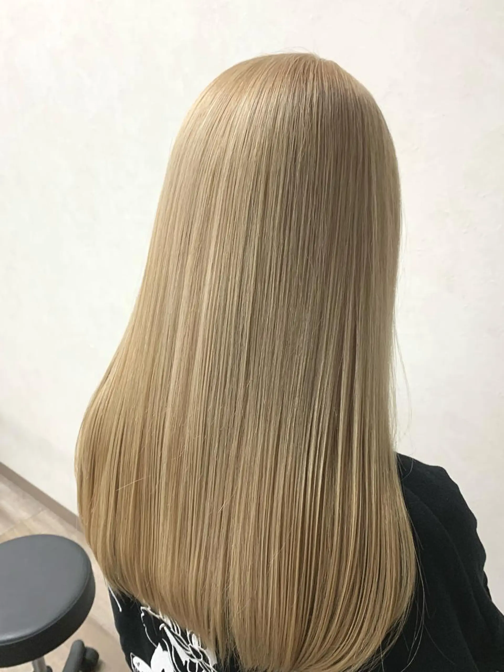 ロング カラー バレイヤージュ ブリーチ ケアブリーチ ダブルカラー イヤリングカラー カット ヘアカラー 🌷かわばた めい🌷のヘアスタイル
