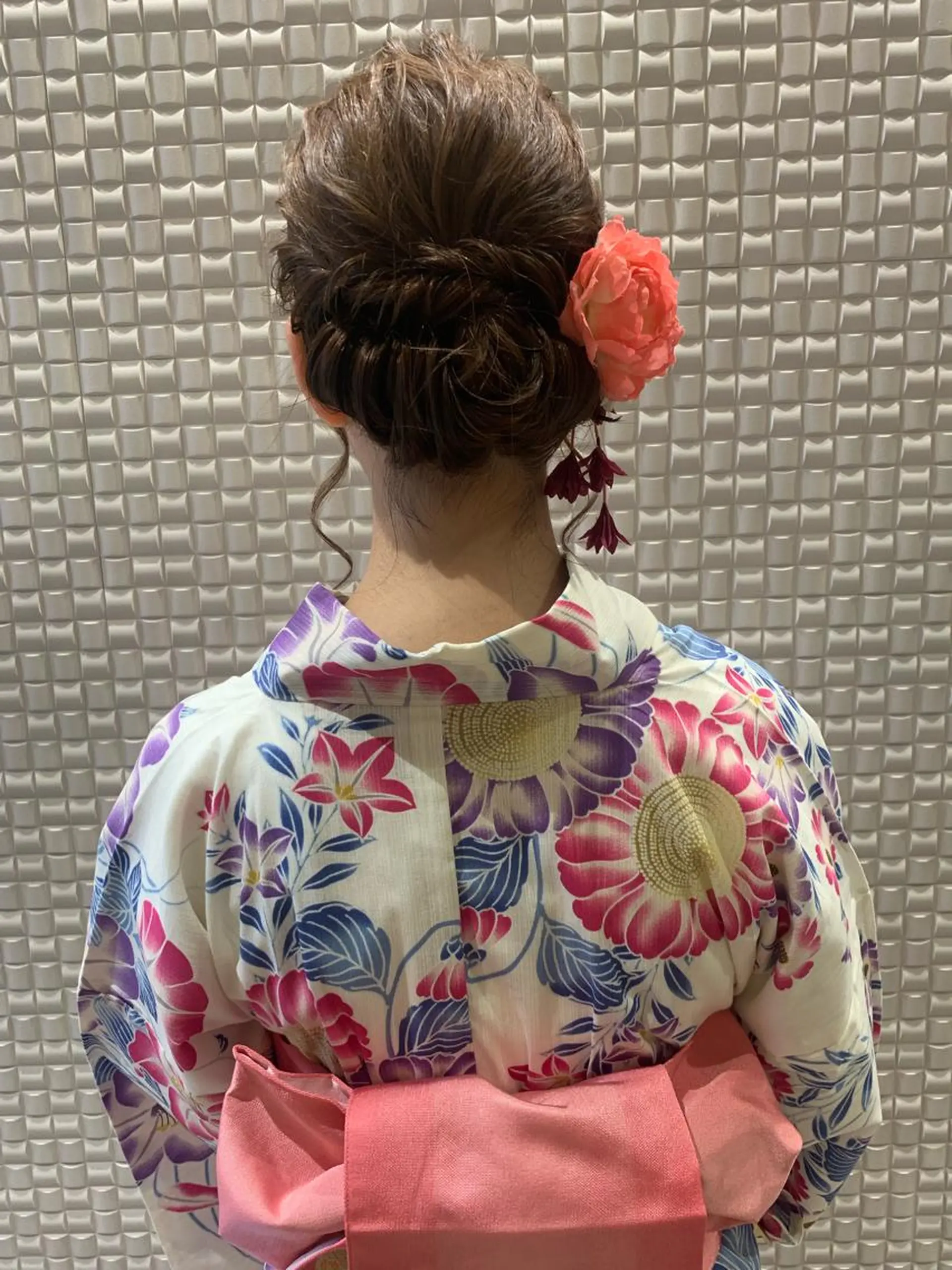 ヘアアレンジ シャドールーツ美容師 篠原康太のヘアスタイル