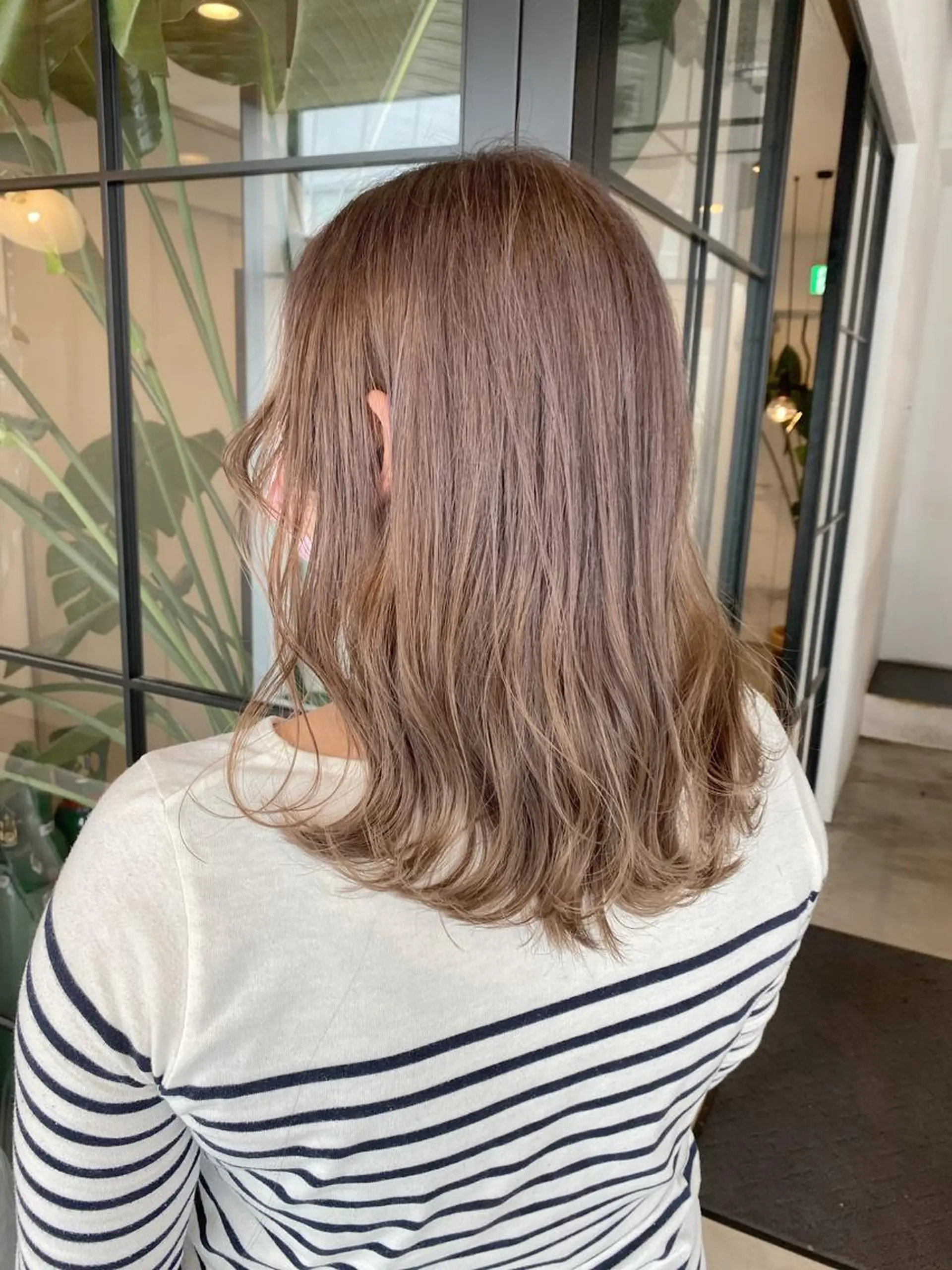 ミディアム パーマ カラー カット ヘアカラー トリートメント ベージュカラー🌿 新潟駅/青木結月のヘアスタイル