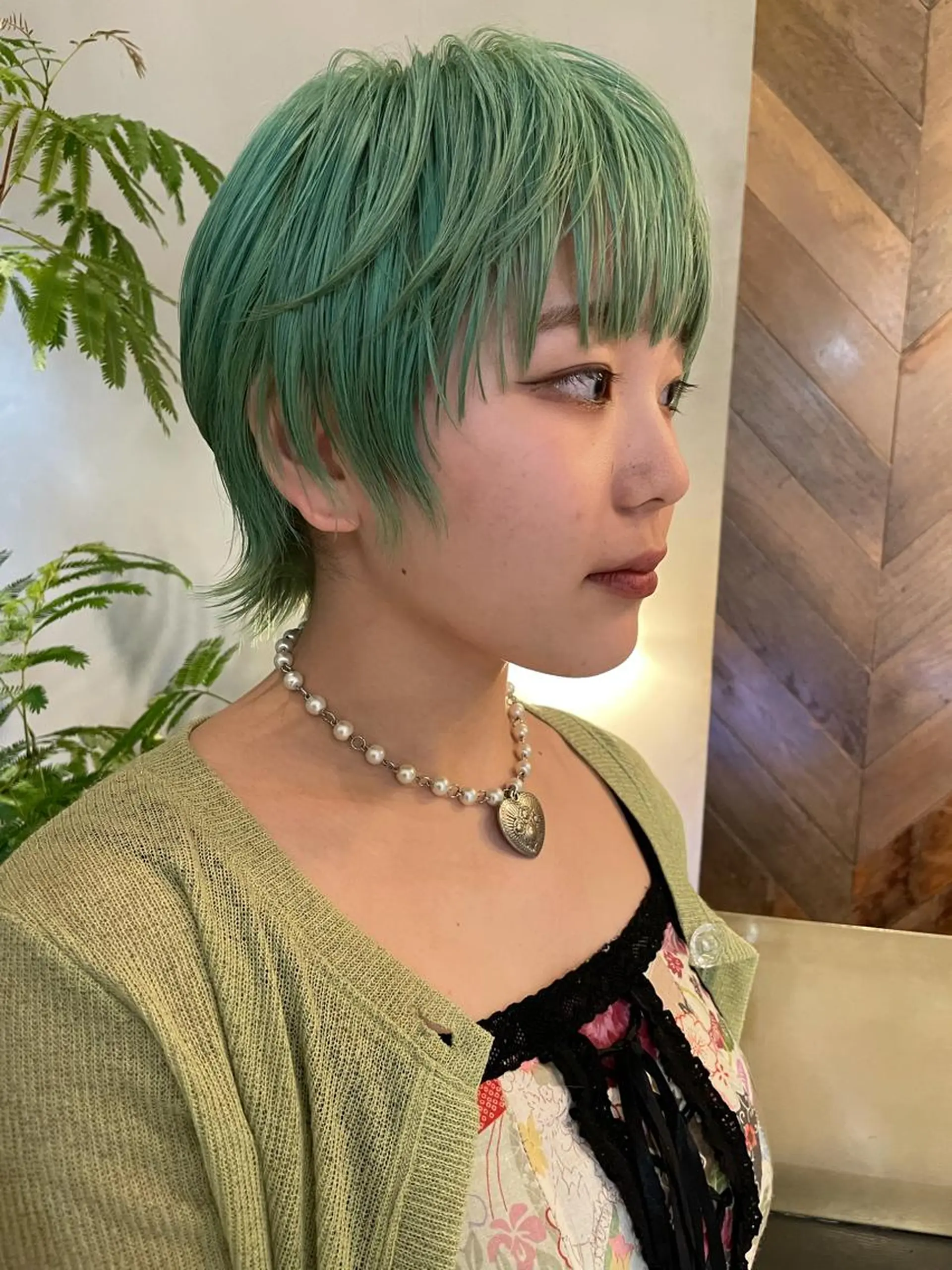 ショート カラー ミント ミントグリーン ウルフカット カット ヘアカラー トリートメント SALOWIN所属・ブリーチ🧹 ボブ✨レイヤーのヘアスタイル