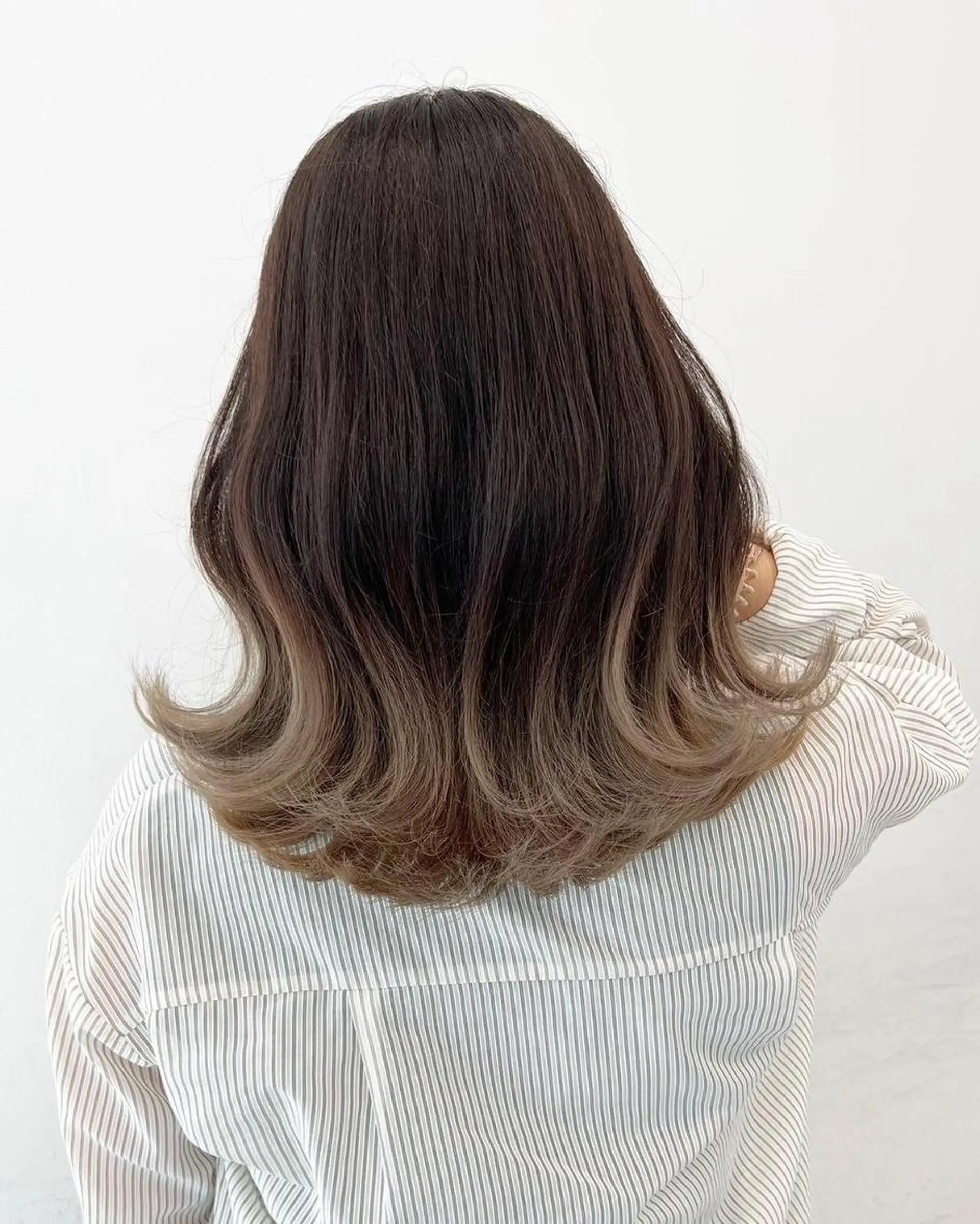 セミロング 毛流れパーマ&縮毛 ⚔️夢生志(ゆうし)のヘアスタイル