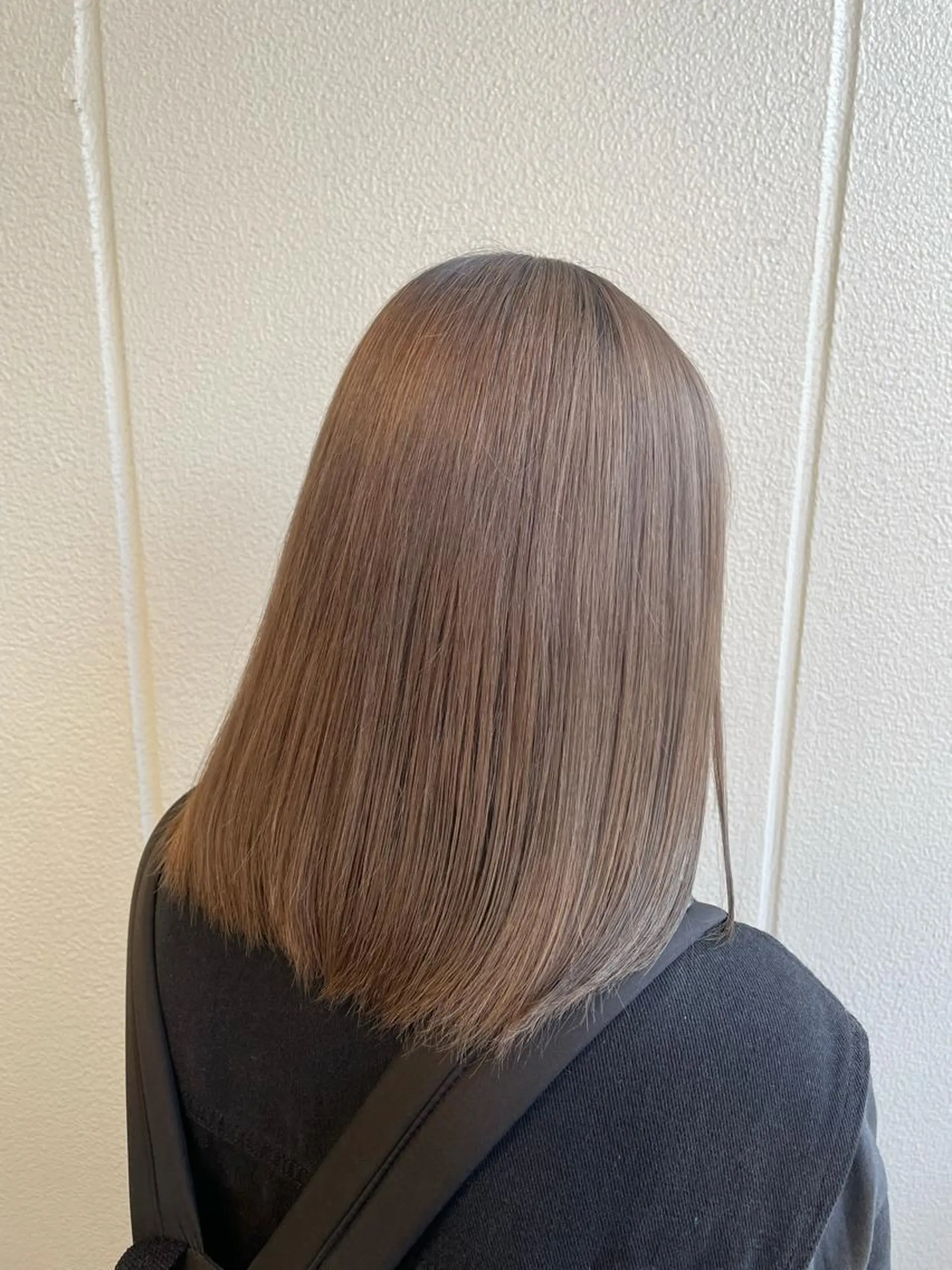 セミロング カラー ベージュカラー ミルクティーベージュ 小顔ショート✨️ RIEのヘアスタイル