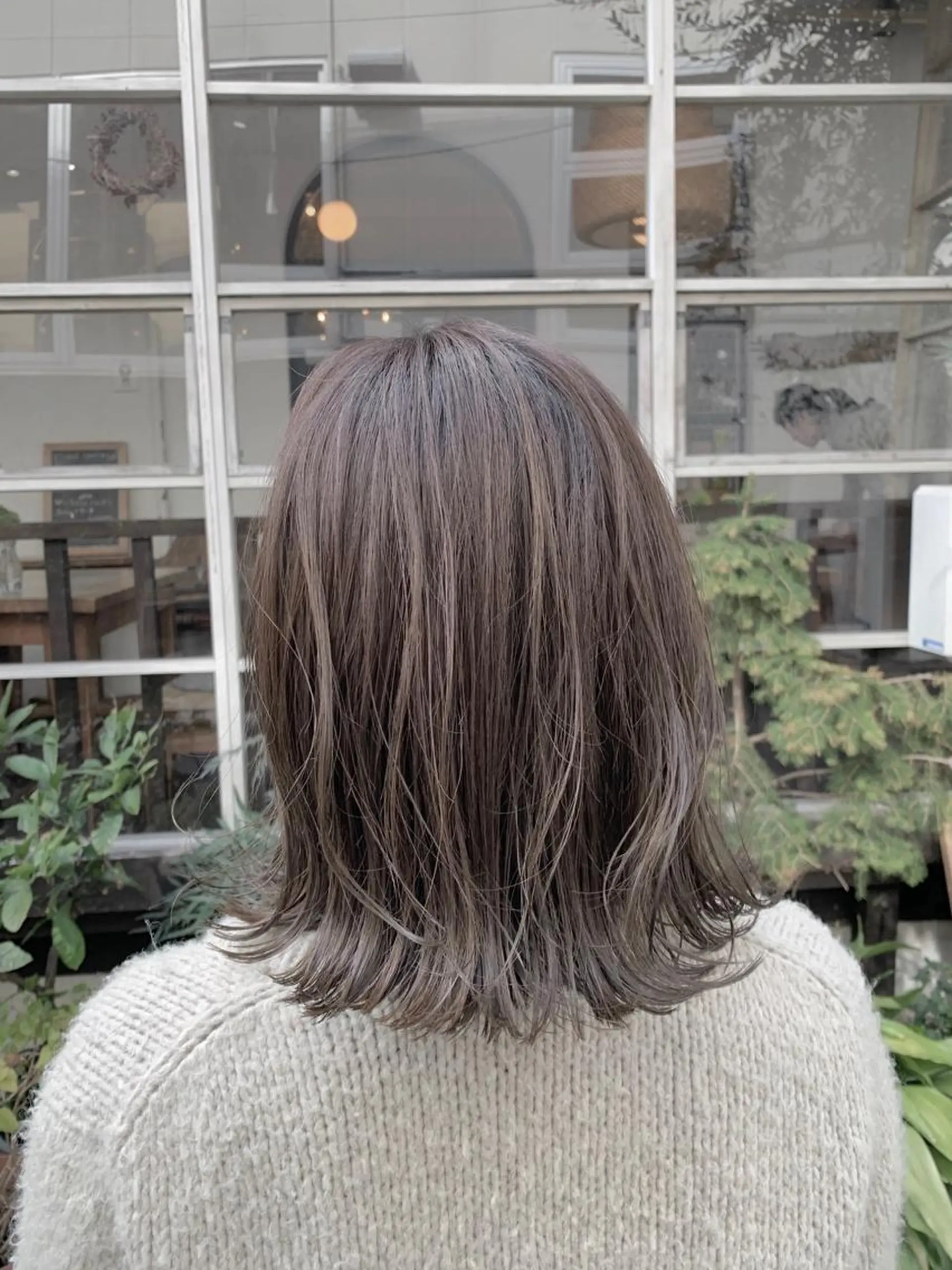 ミディアム カラー ベージュカラー ミルクティーベージュ カット ヘアカラー トリートメント LEB所属・下河 宗太のヘアスタイル