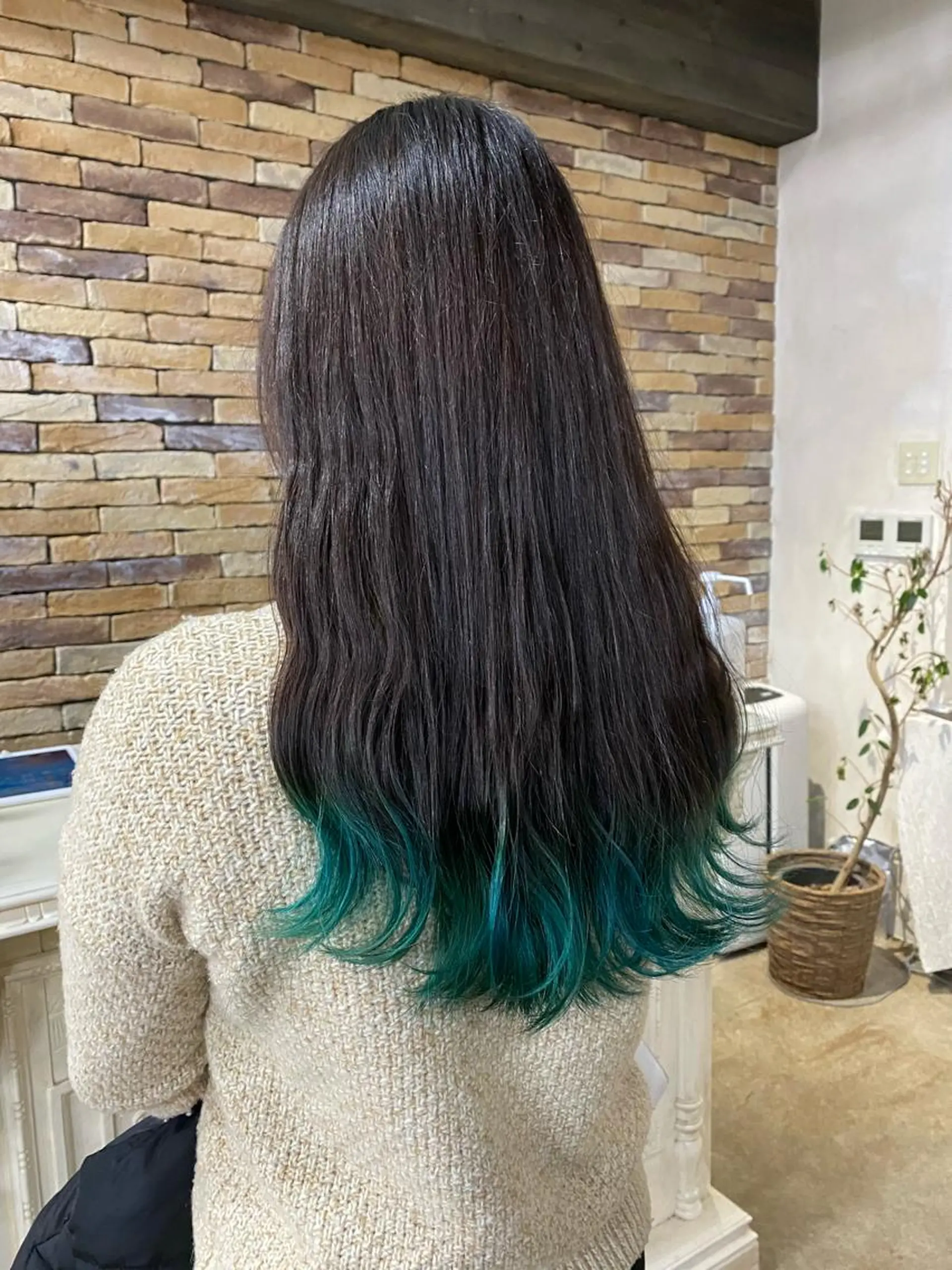 ロング カラー ブリーチ グラデーションカラー ヘアカラー ALLY（アリー）所属・ミニモお気に入り数 No.1宍戸雄弥のヘアスタイル