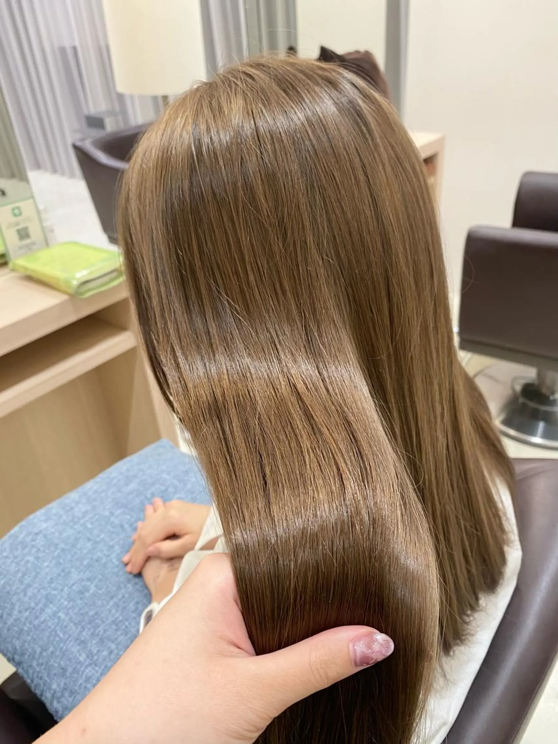 ロング カラー ブリーチ グレージュ ヘアカラー トリートメント みやび🫧髪質改善 🫧透明感カラー🫧のヘアスタイル