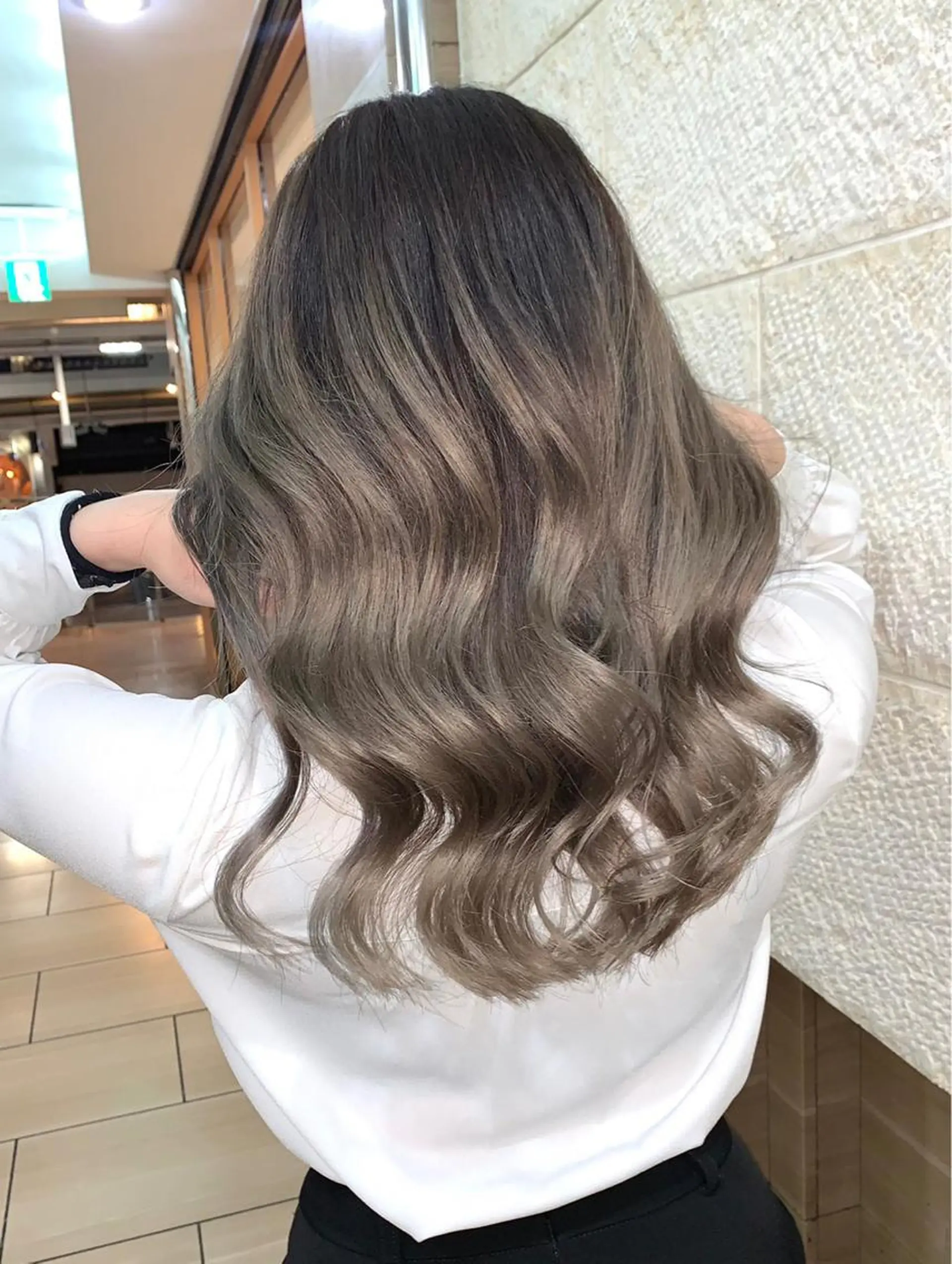 ロング カット ヘアカラー Selene 難波店 店長SHINTANIのヘアスタイル