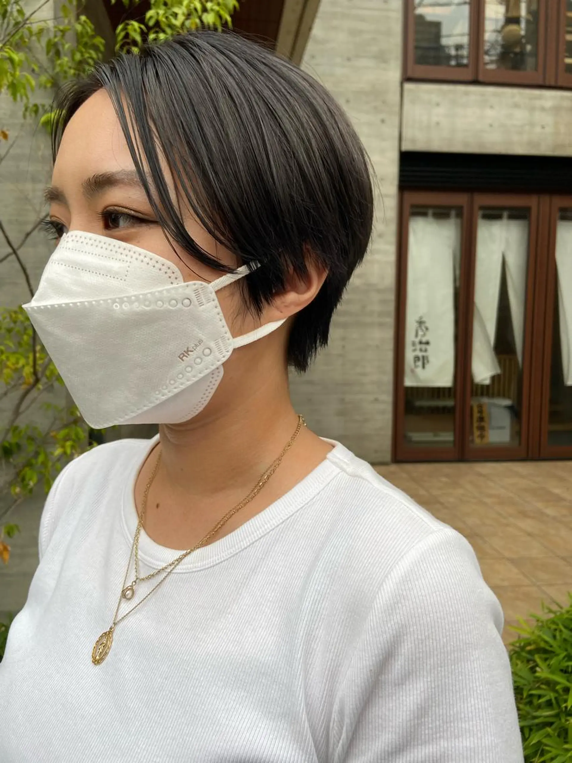ショート カラー ダークグレー ダークグレージュ グレージュ SALTWATER AYARIのヘアスタイル