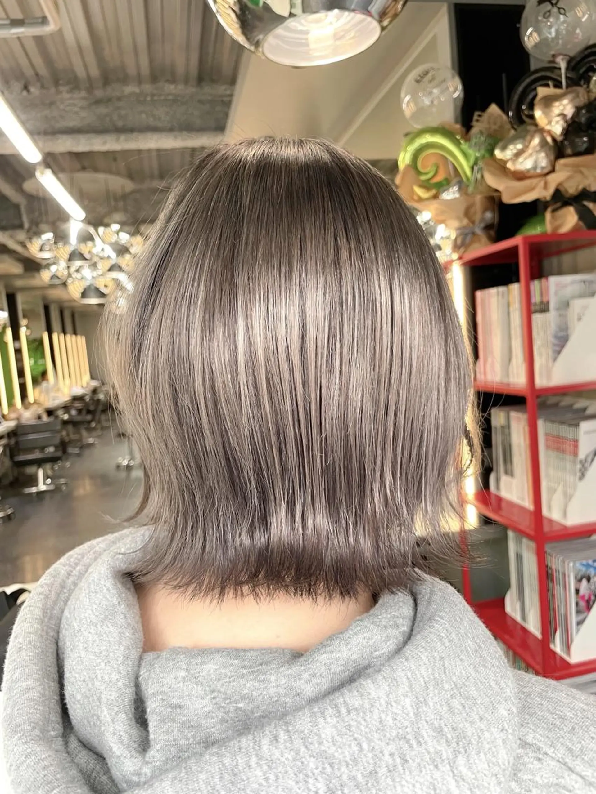 ショート カラー ブリーチ 透明感カラー ハイトーンカラー ヘアカラー トリートメント hair salon Lihina所属・韓国ヘア🇰🇷 佐藤史奈のヘアスタイル