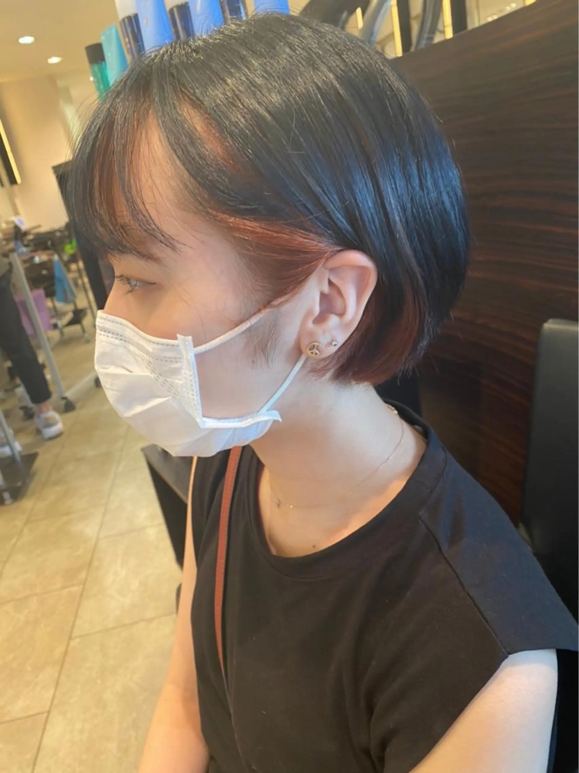 ショート カラー 黒髪 ブリーチ ネイビーカラー オレンジ カット ヘアカラー トリートメント メンズパーマ 山崎純生のヘアスタイル