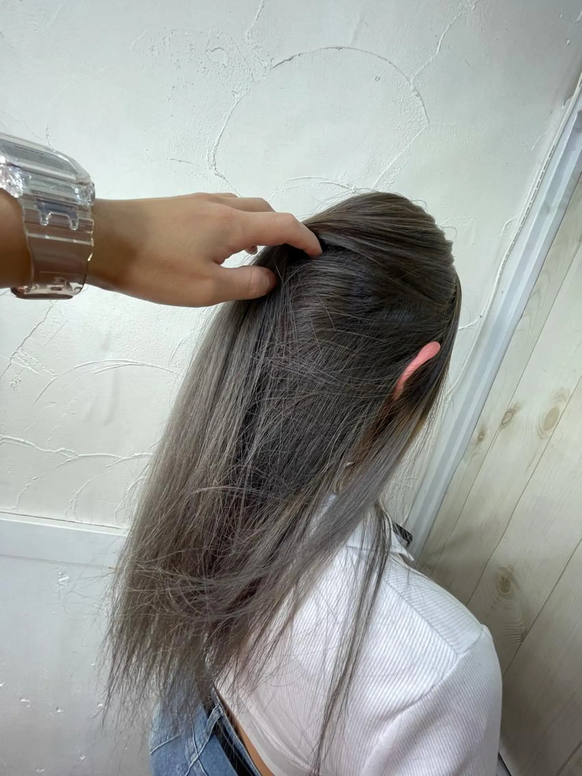 ロング カラー バレイヤージュ ベージュカラー ホワイトベージュ レイヤーカット 外国人風/ブリーチ 小泉じょうのヘアスタイル
