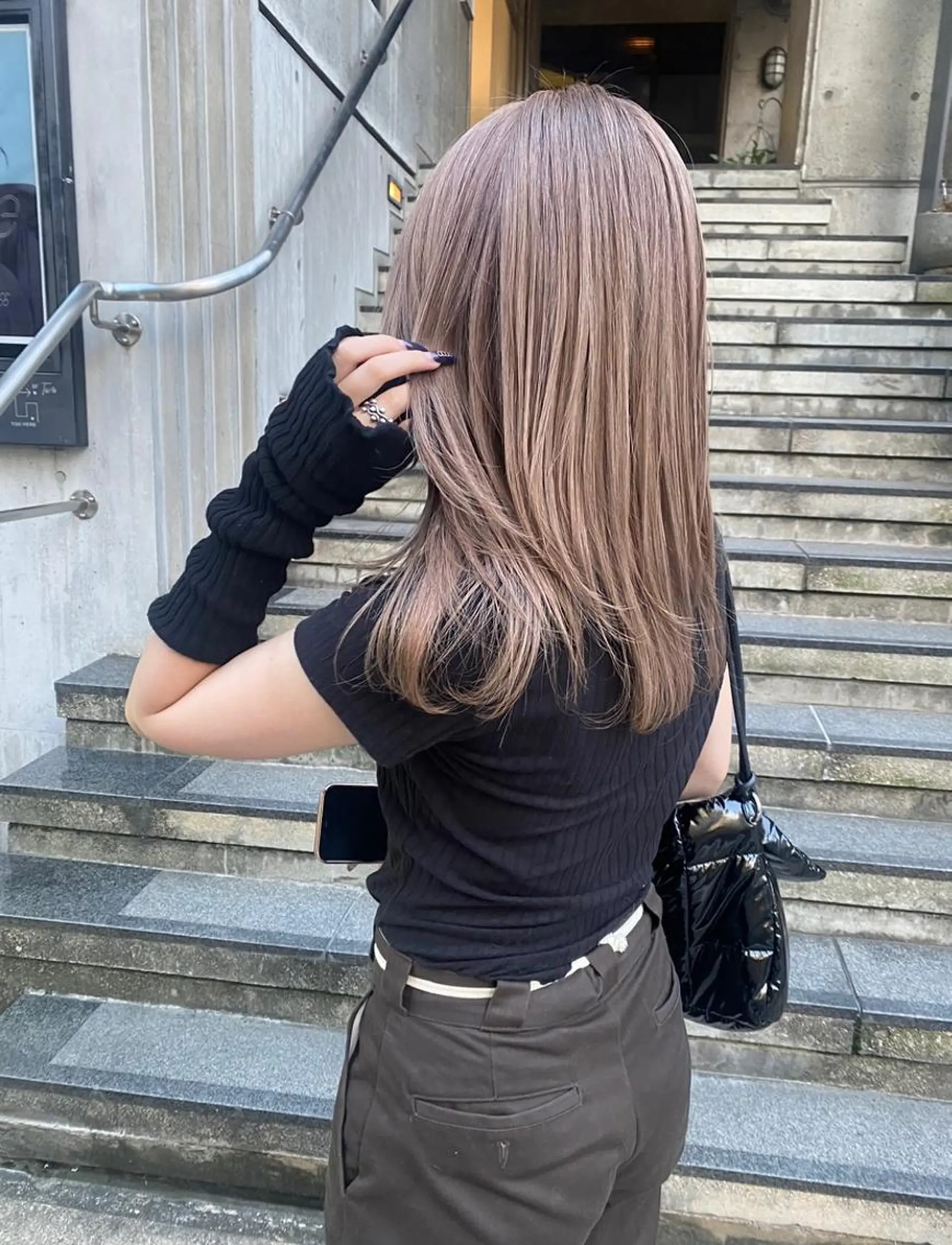 ロング カラー ブリーチ つやカラー🫧柔らか 髪質改善/毛穴整形のヘアスタイル