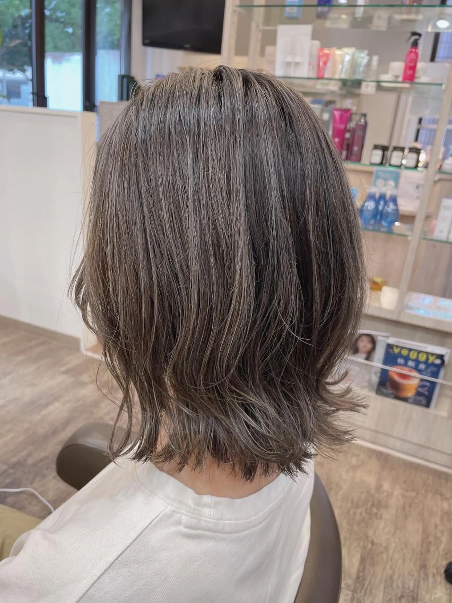 ミディアム カラー グレージュ ハイライトカラー ハイライト カット ヘアカラー 尚平 髪質改善 大人のデザインカラーのその他イメージ