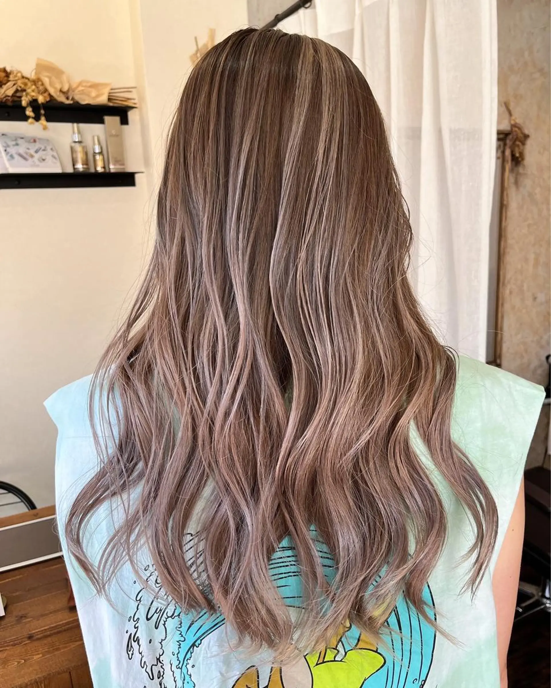 ロング カラー ヘアカラー トリートメント Tsuyoki .のヘアスタイル