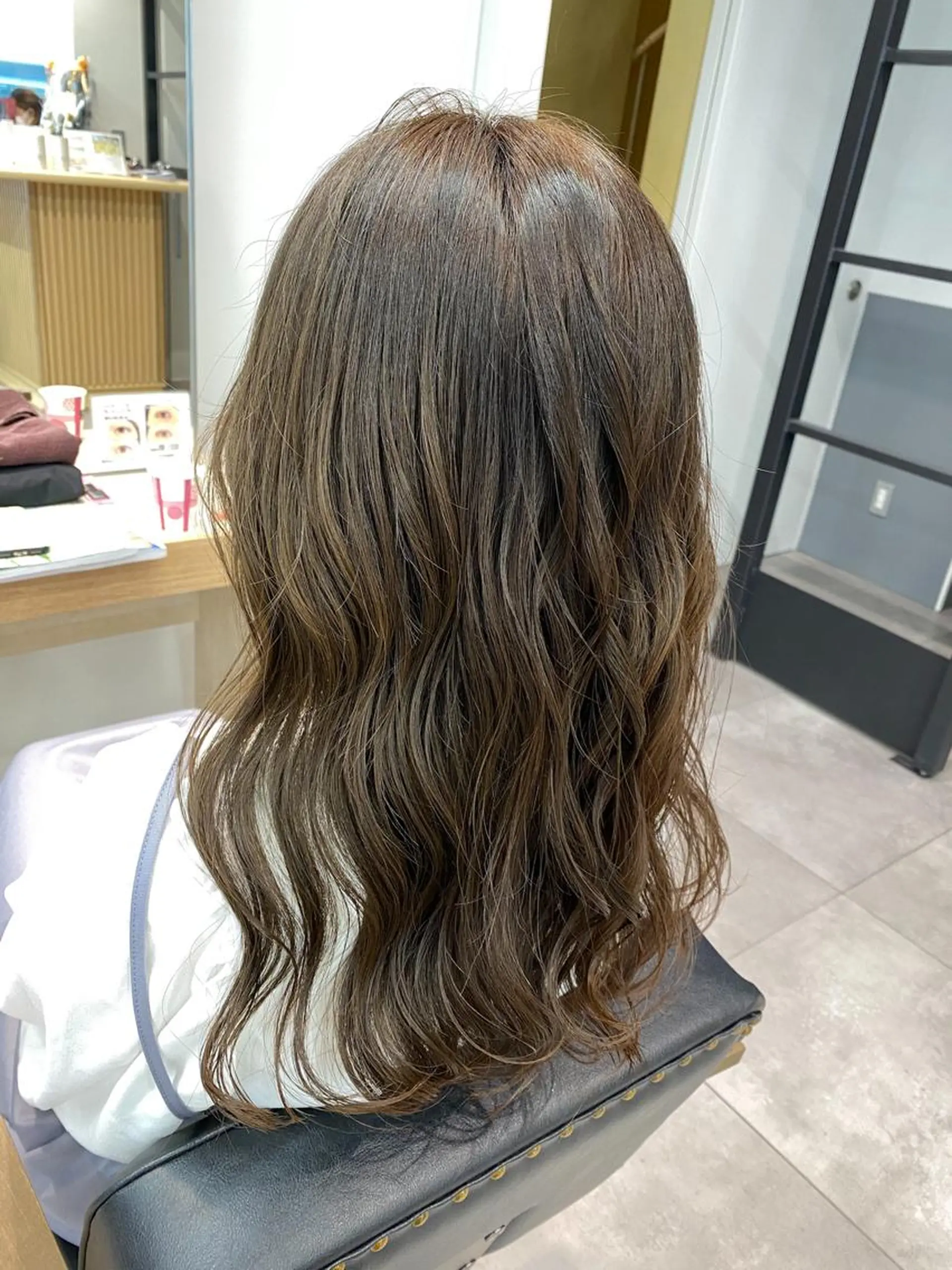 セミロング カラー イルミナカラー 韓国風デザイン 💐MIZUKI💐のヘアスタイル