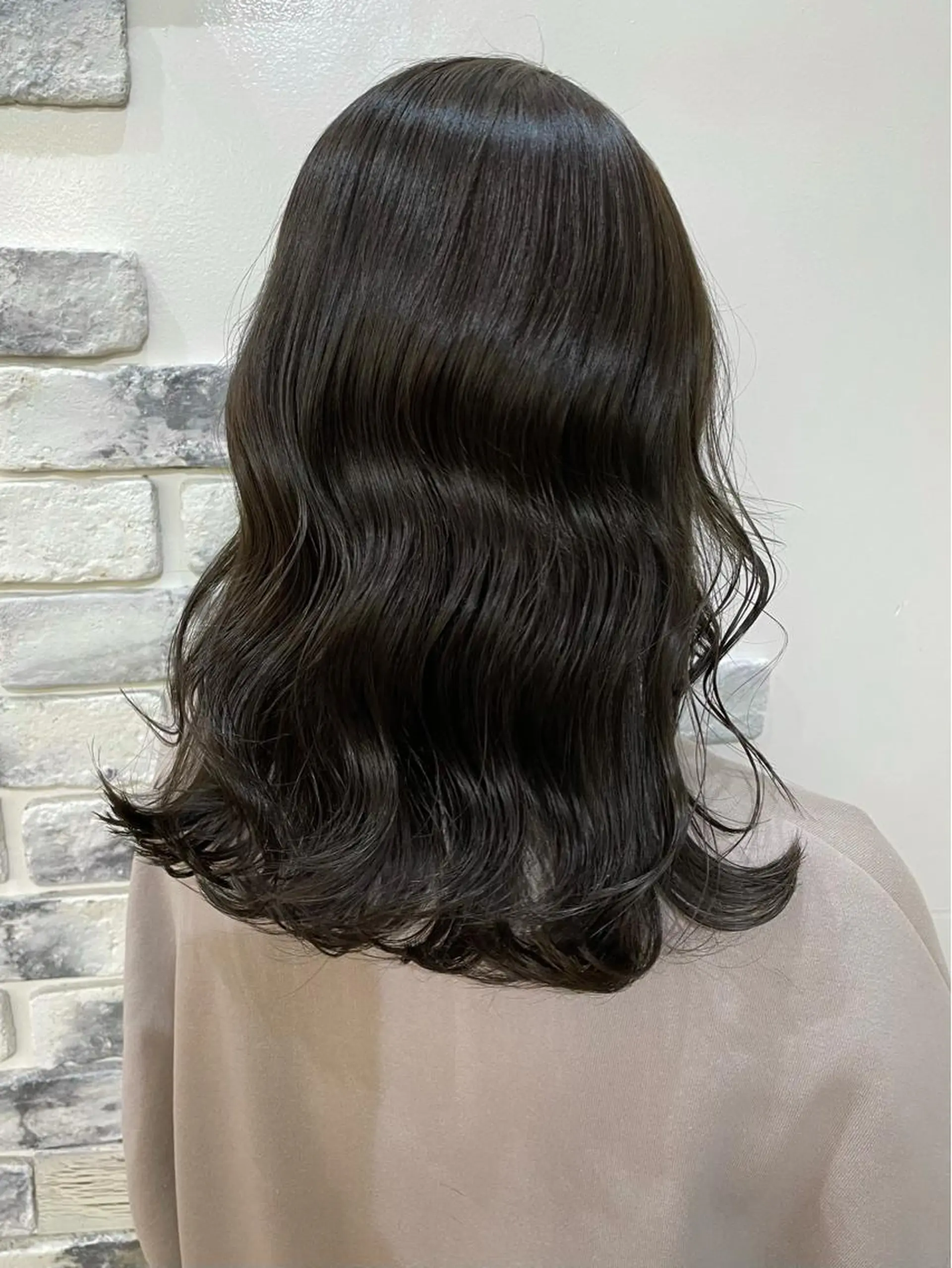 カラー オリーブグレー ヘアカラー トリートメント 後藤 陽花子のヘアスタイル