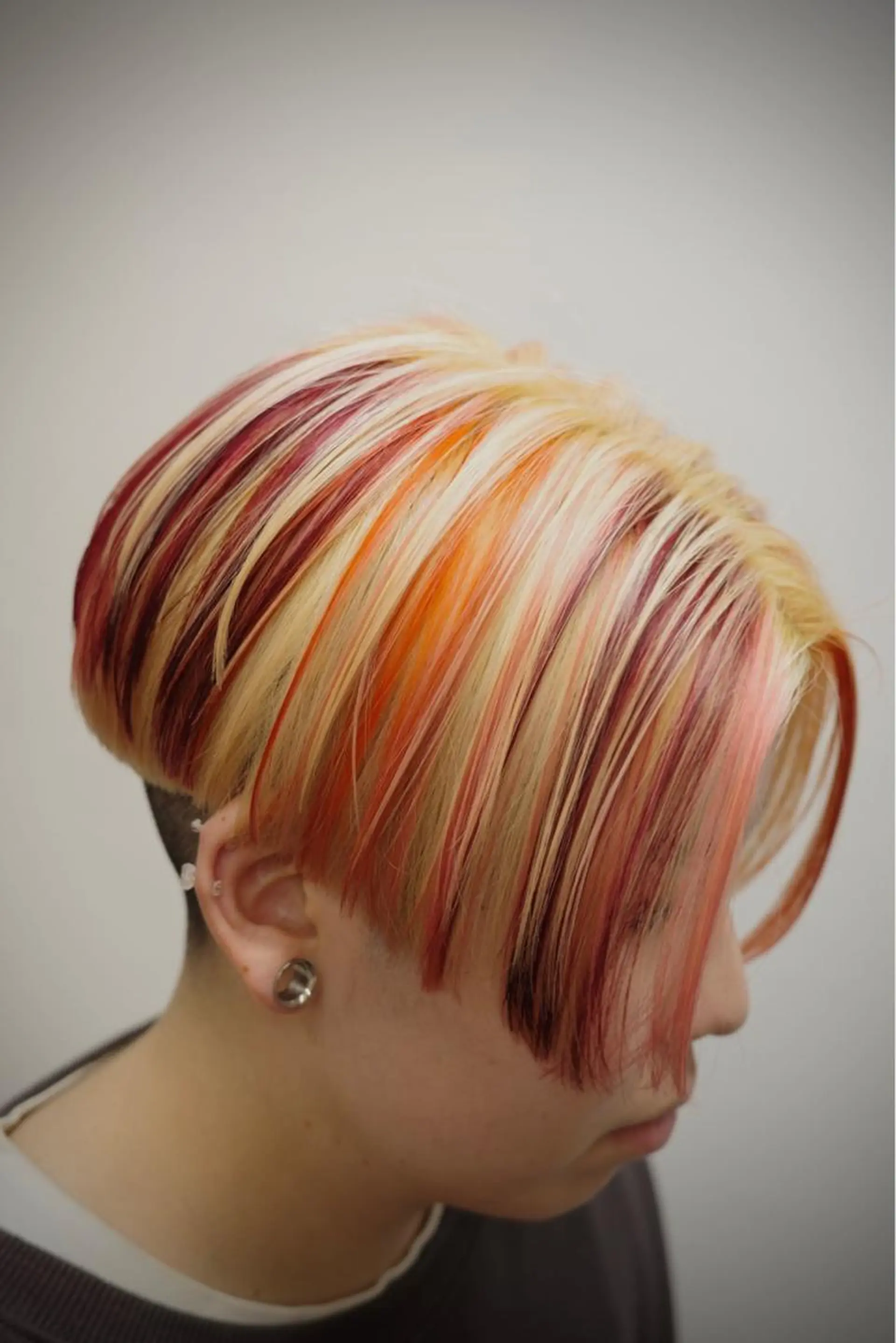 ショート カラー バレイヤージュ ブリーチ ケアブリーチ ダブルカラー ハイライトカラー KAH所属・Koichi Satoのヘアスタイル