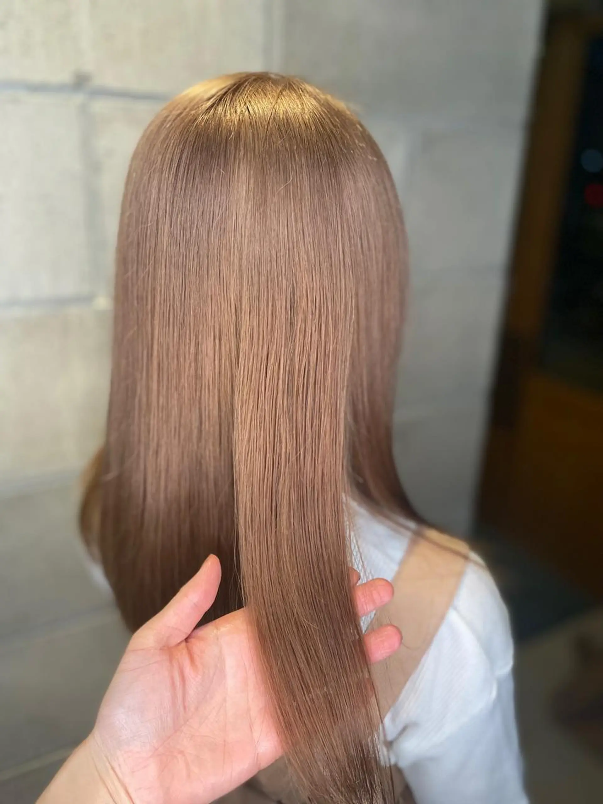 ロング 艶髪・透明感カラー・ 韓国ヘア・Yuriのヘアスタイル
