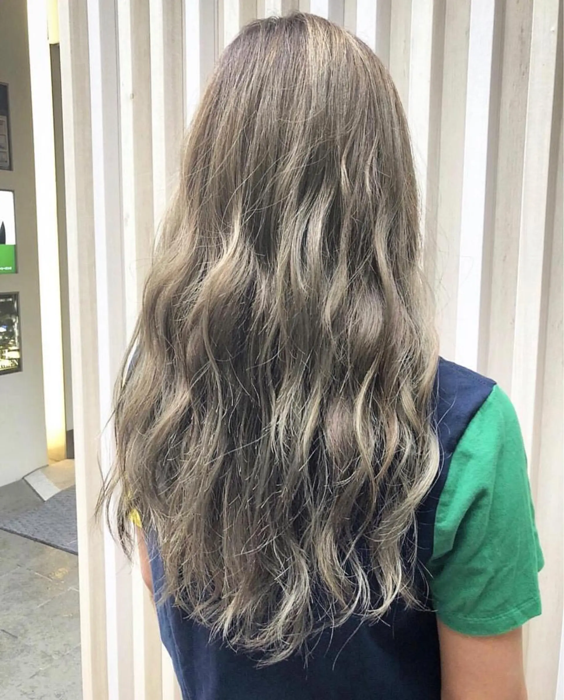 ロング ハイライト レイヤーカット salowin 原宿 aroa所属・韓国／ハッシュカット ／透明感カラー／金野のヘアスタイル