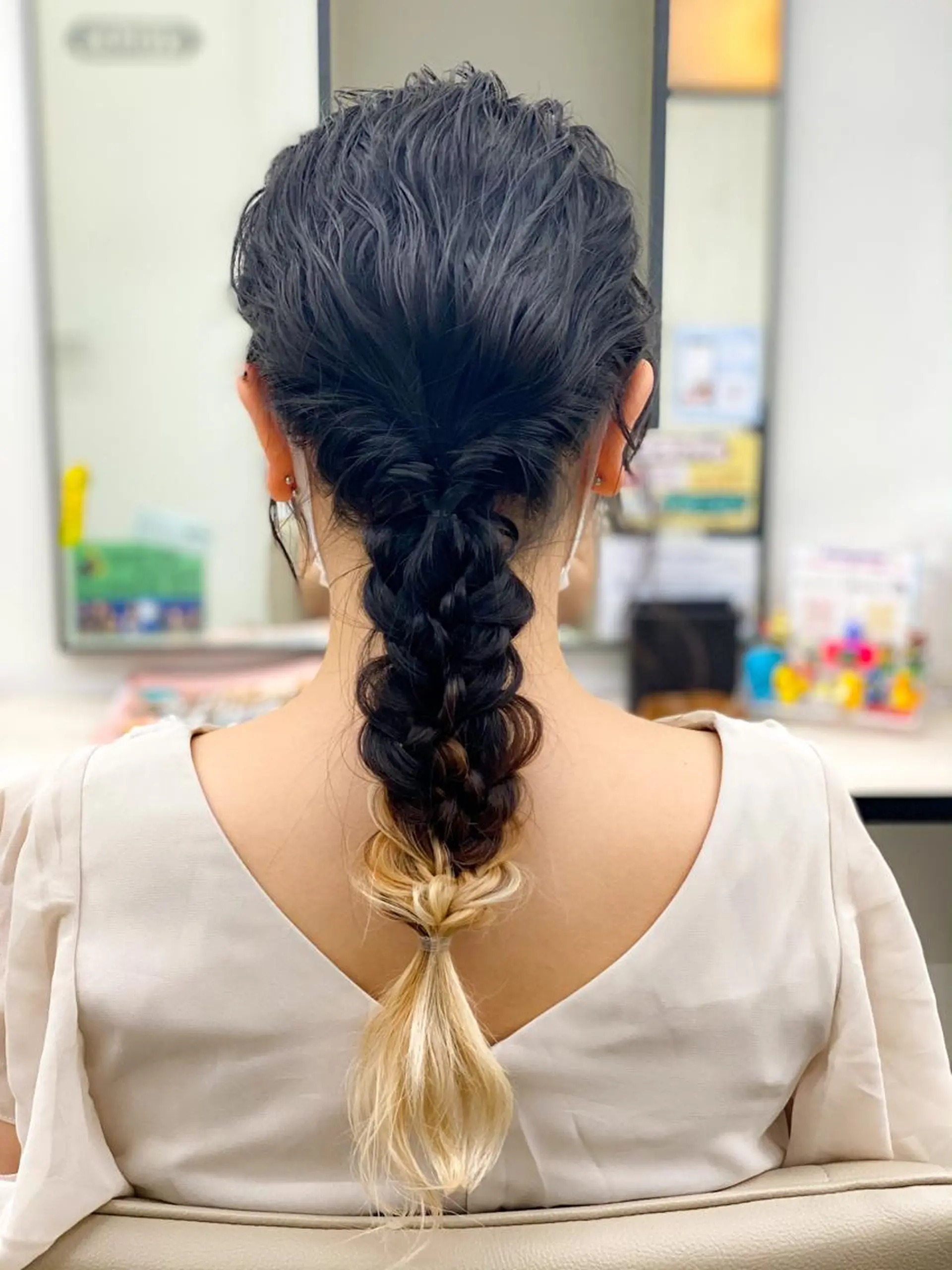 ロング ヘアアレンジ louwe 武藤幸世のヘアスタイル