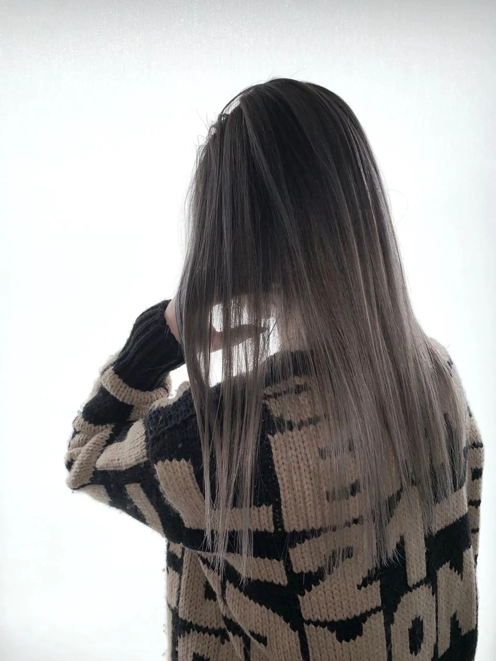 ロング アッシュ ハイライト レイヤーカット ヘアカラー Selene hair OSAKAのヘアスタイル