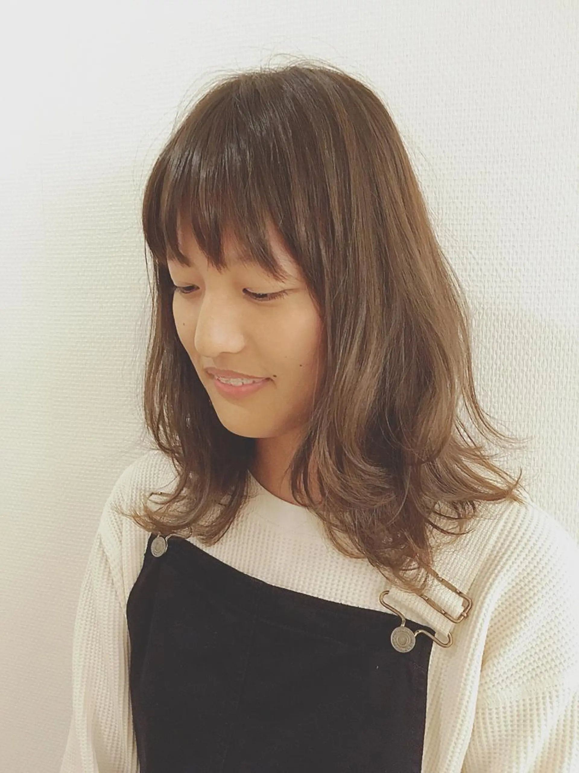 ミディアム カラー アッシュ 小酒井 智洋のヘアスタイル