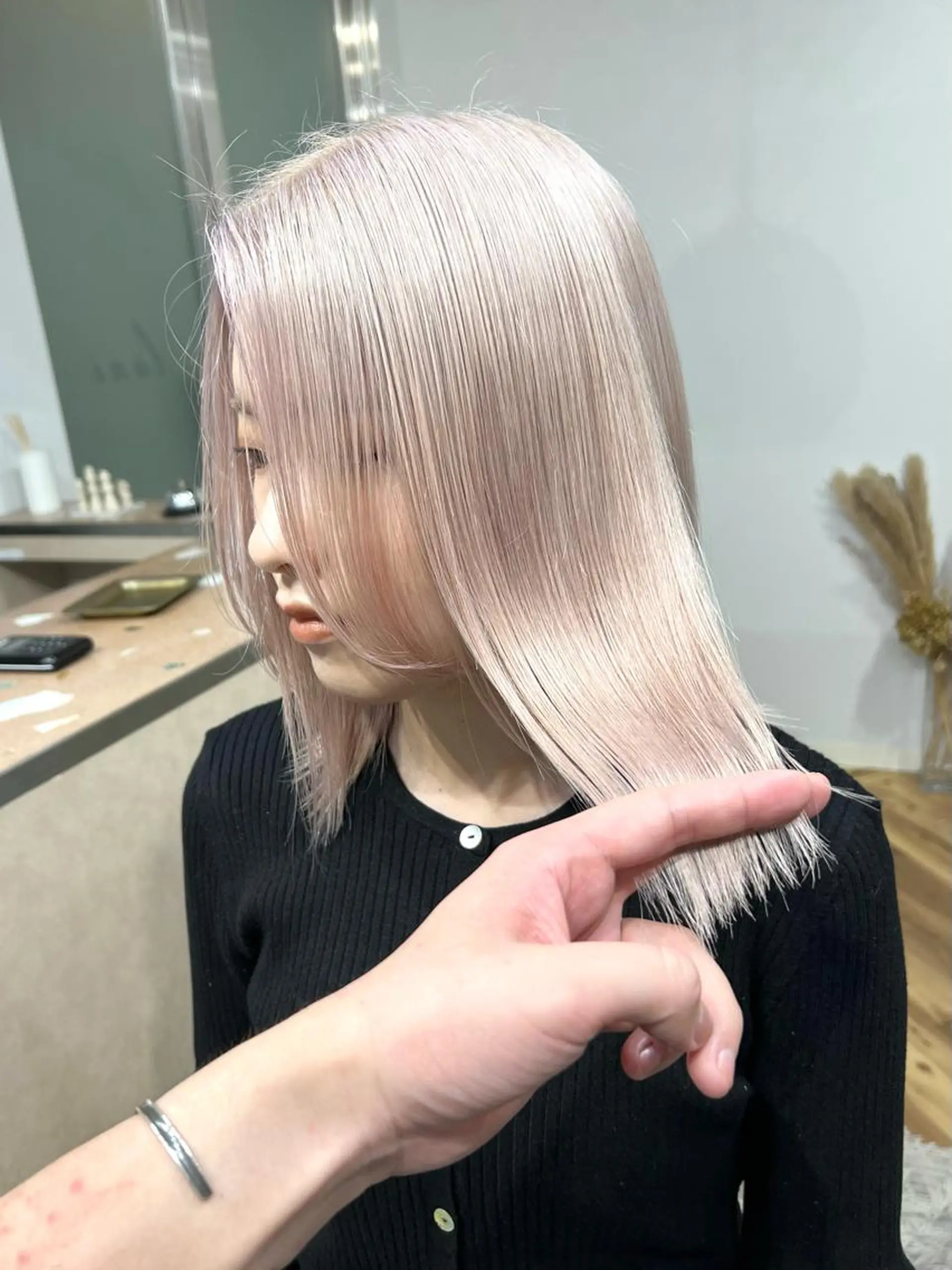 ミディアム カラー バレイヤージュ ブリーチ ケアブリーチ ハイライトカラー インナーカラー ヘアカラー トリートメント lani 天神大名/ブリーチのヘアスタイル