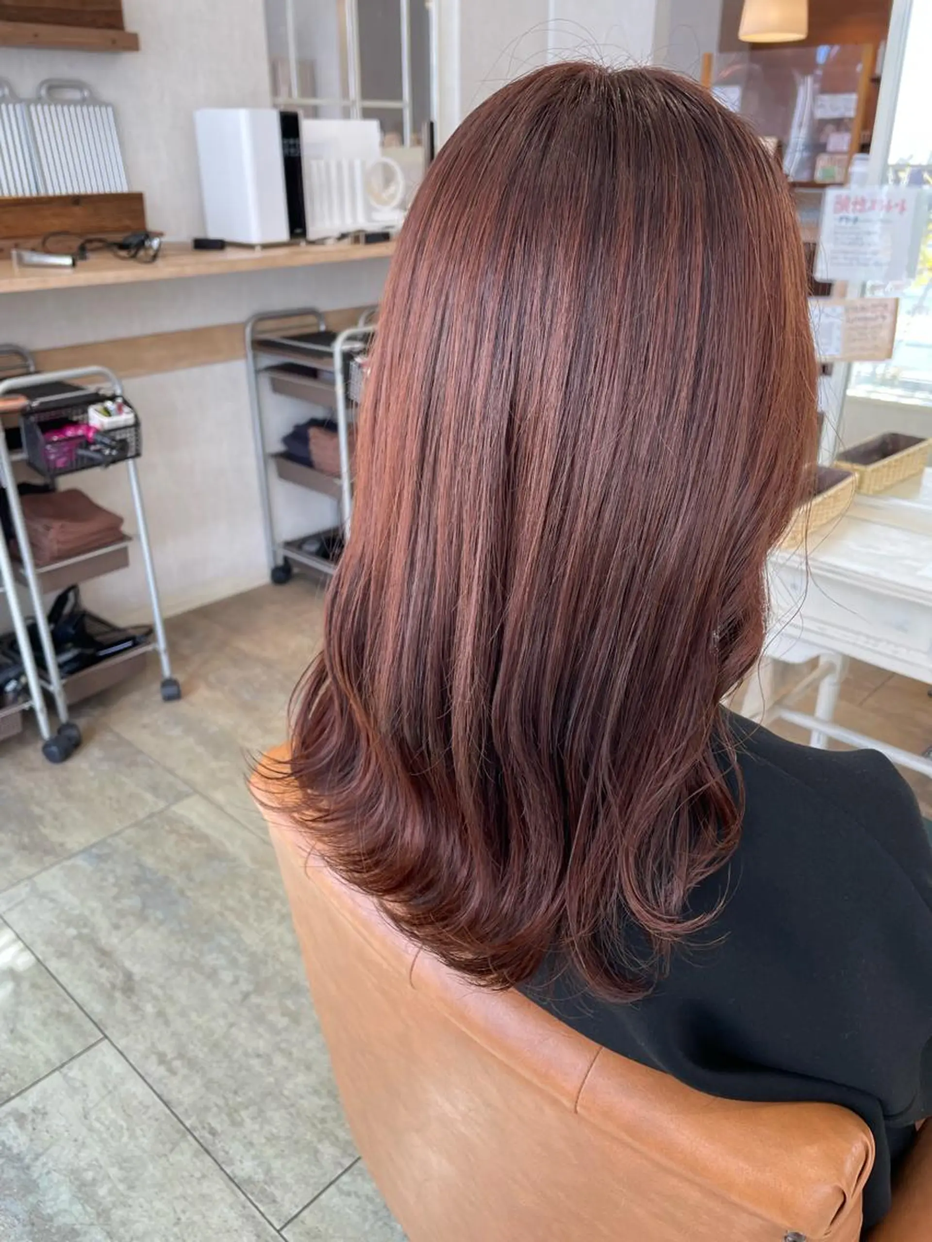 ロング ヘアカラー 新地 咲綾のヘアスタイル
