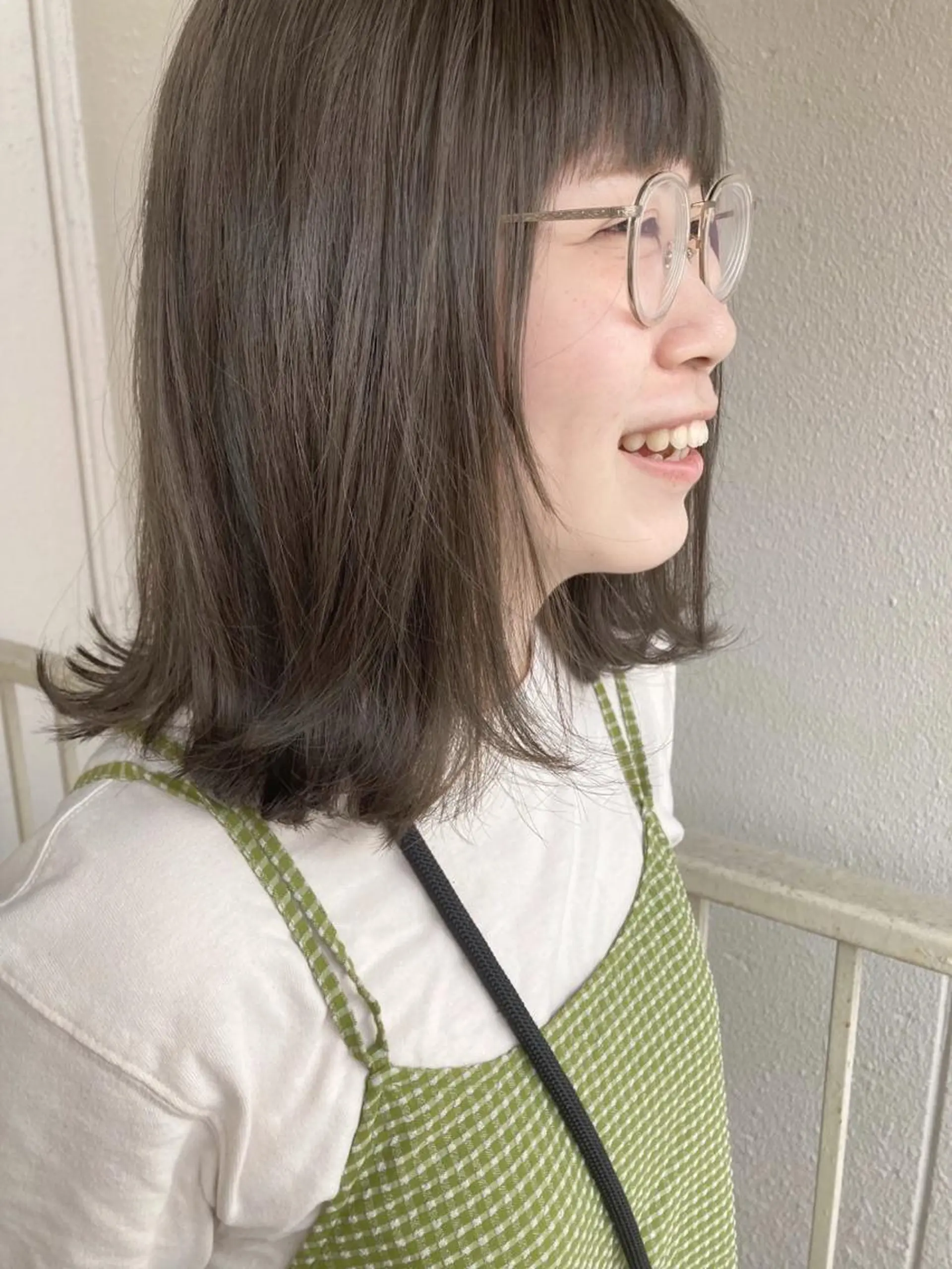 ミディアム roka ノゾミのヘアスタイル