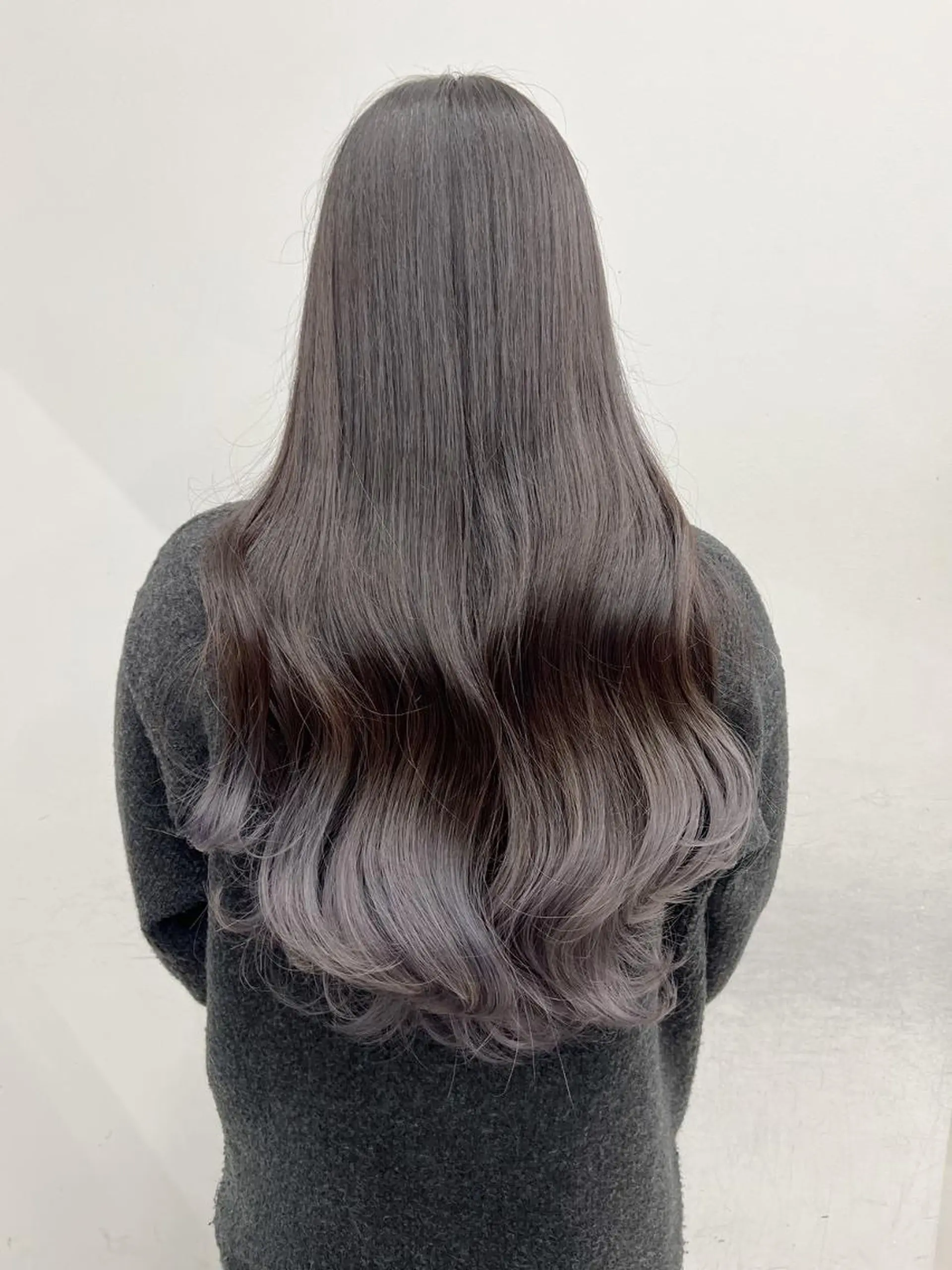 ロング カラー アディクシーカラー アッシュ ブルーカラー ダークアッシュ グレージュ 【公式】amble luxe池袋東口♻️のヘアスタイル