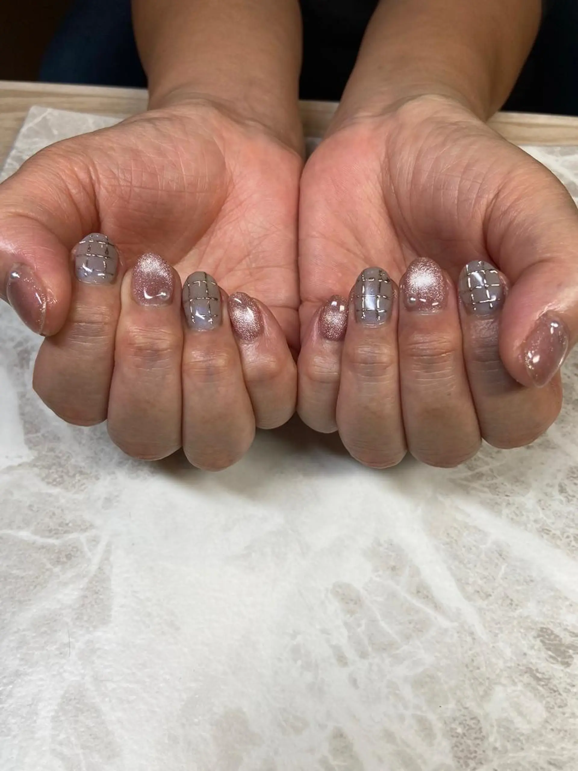 ミディアム ネイル マグネットネイル ミラーネイル ネイルサロン ステラのネイルデザイン