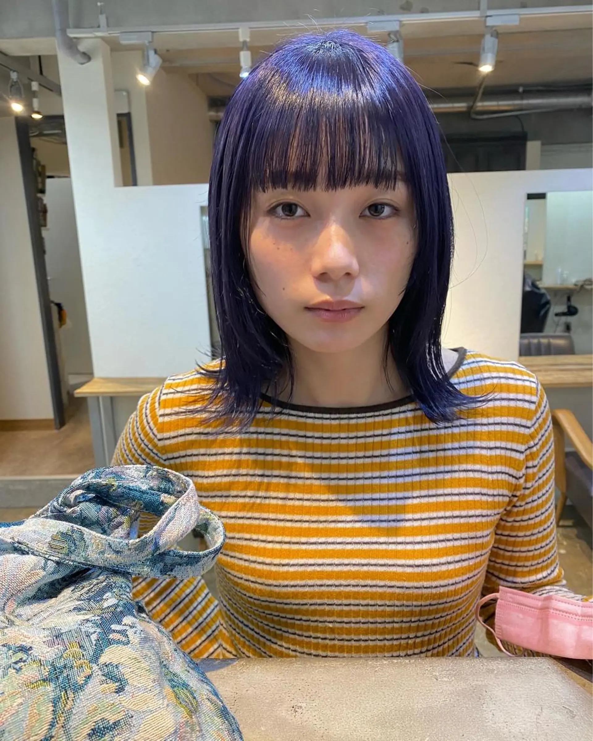 ミディアム カラー パーマ ヘアアレンジ メンズ キッズ ネイル マツエク・マツパ アイブロウ メンズブリーチ ブリーチ ブルーカラー ブルーパープル ケアブリーチ ヘアカラー トリートメント 🧼柴田 健太郎🧼のヘアスタイル