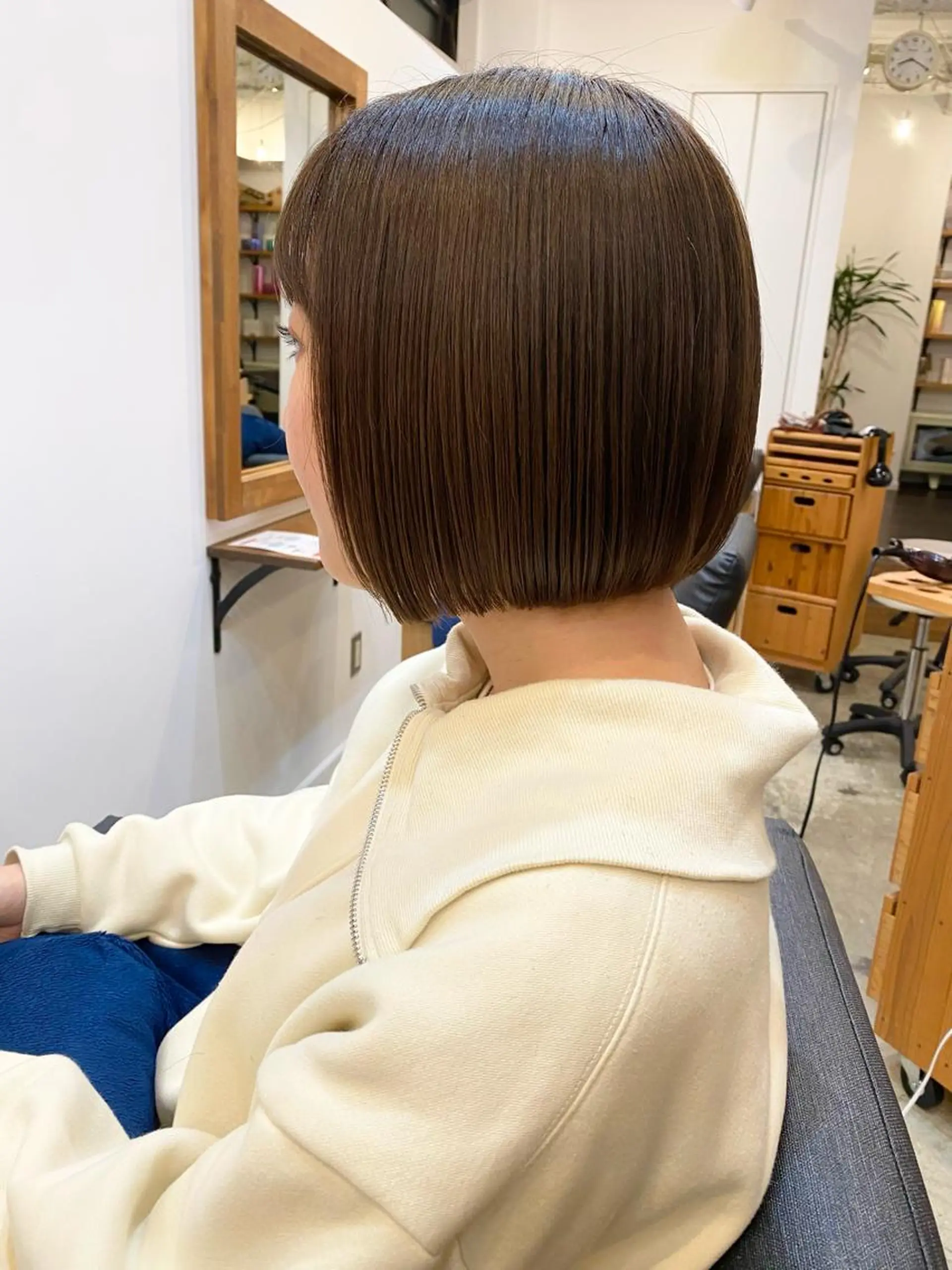 ショート 切りっぱなしボブ ボブ 丸岡 美穂のヘアスタイル