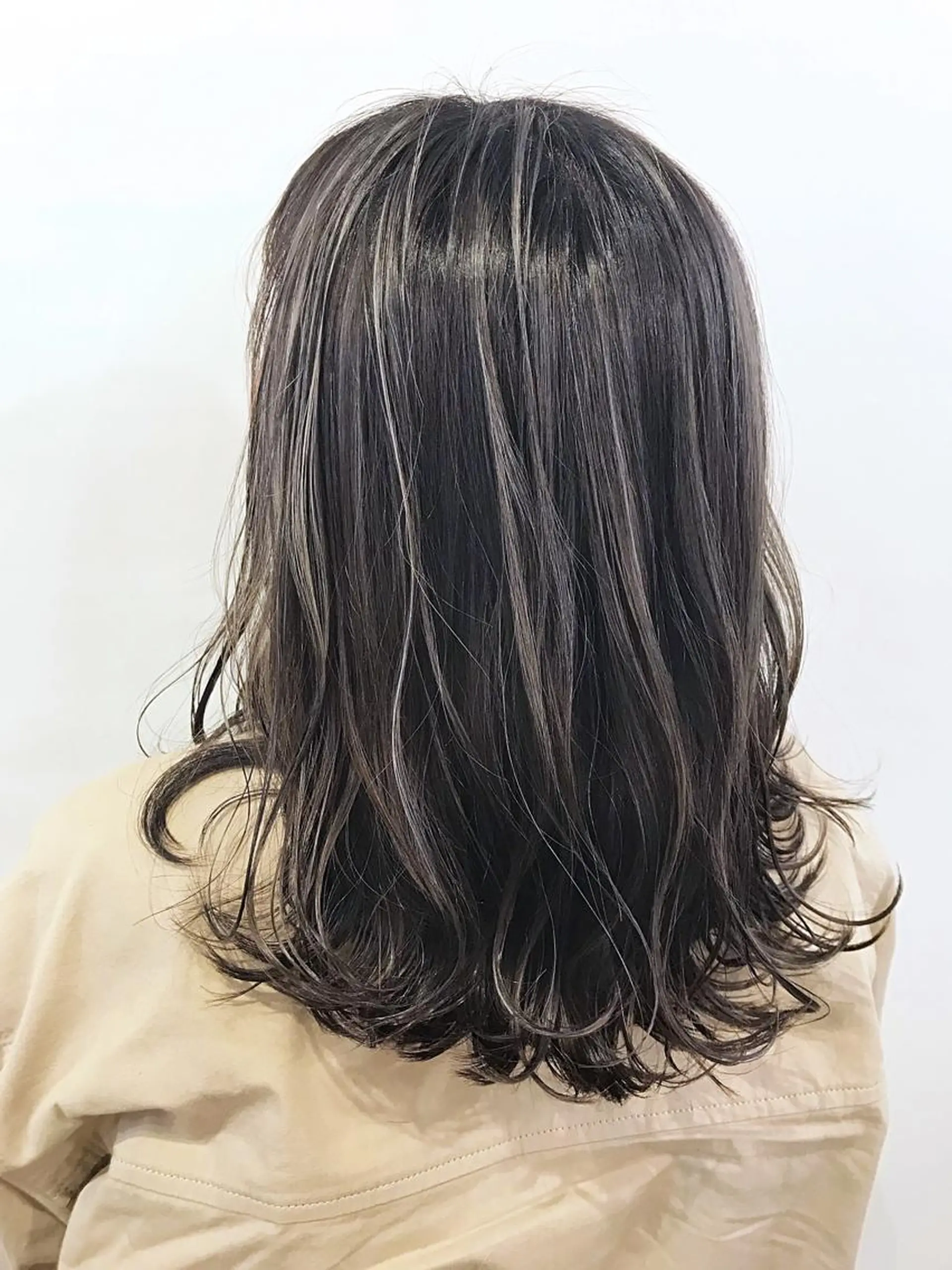 ミディアム カラー ハイライトカラー ハイライト 平尾 拓也のヘアスタイル