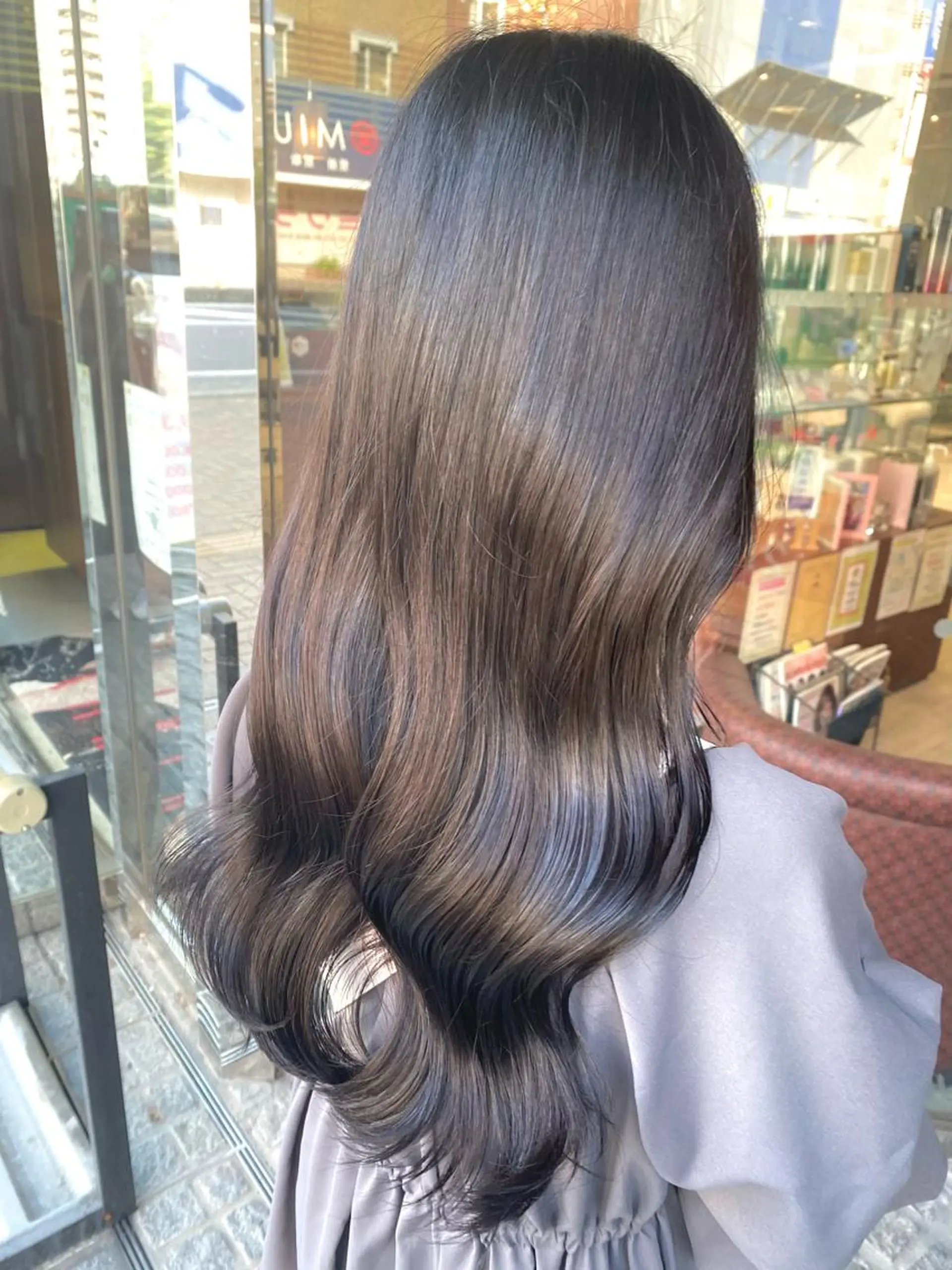 ロング カラー ベージュカラー 透明感カラー ラベンダーカラー ラベンダーベージュ ヘアカラー 暖水 まりあのヘアスタイル
