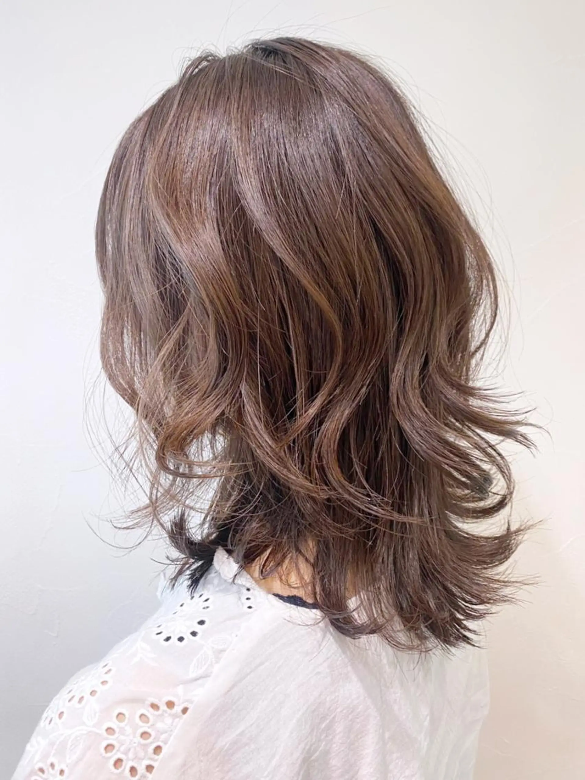 ミディアム カラー パーマ ヘアアレンジ ラベンダーカラー ラベンダーグレー ITbyALBUM 八王子店のヘアスタイル