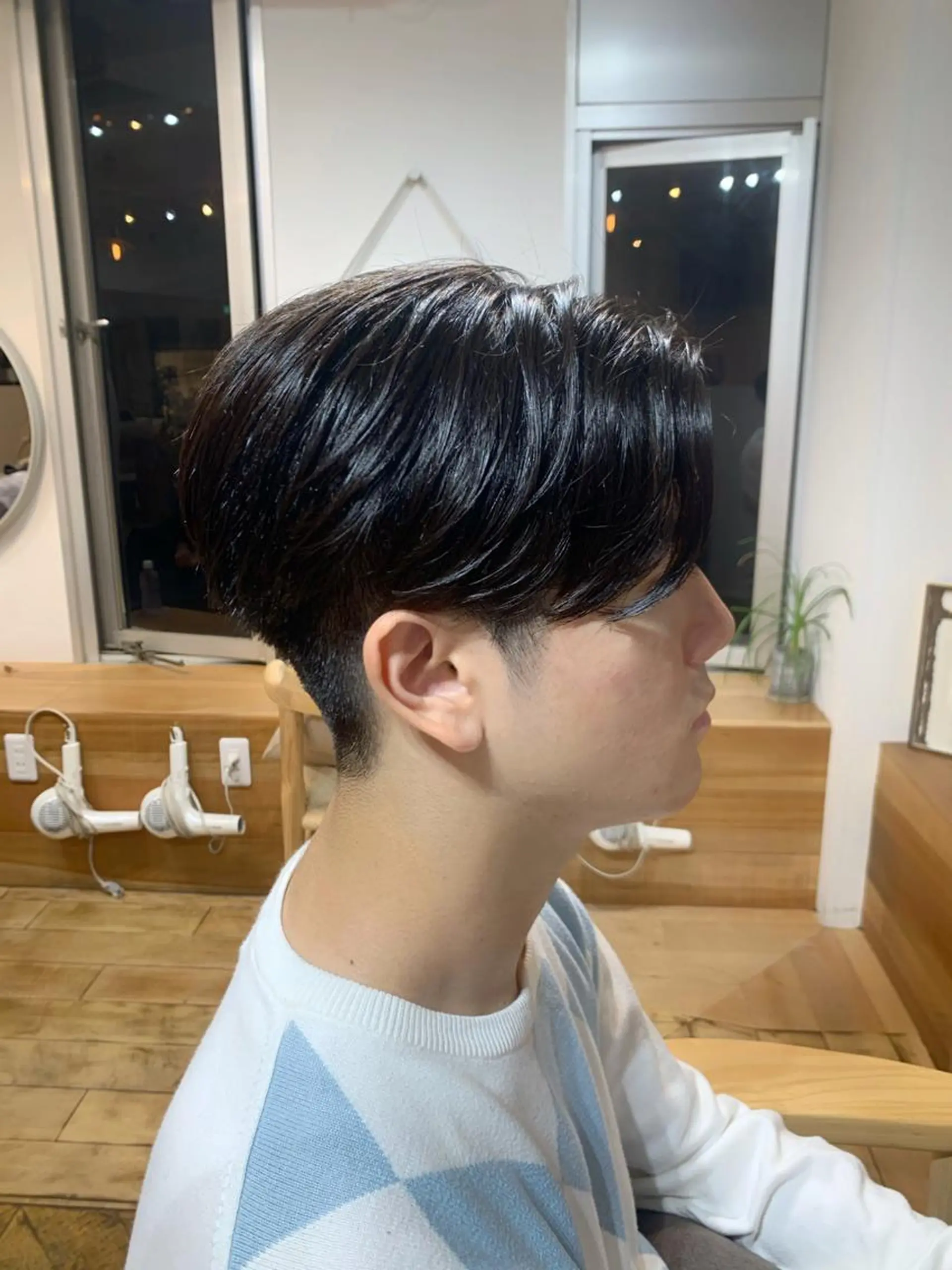 ショート メンズ センターパート メンズパーマ カット ヘアセット メンズStylist 山根慧のヘアスタイル