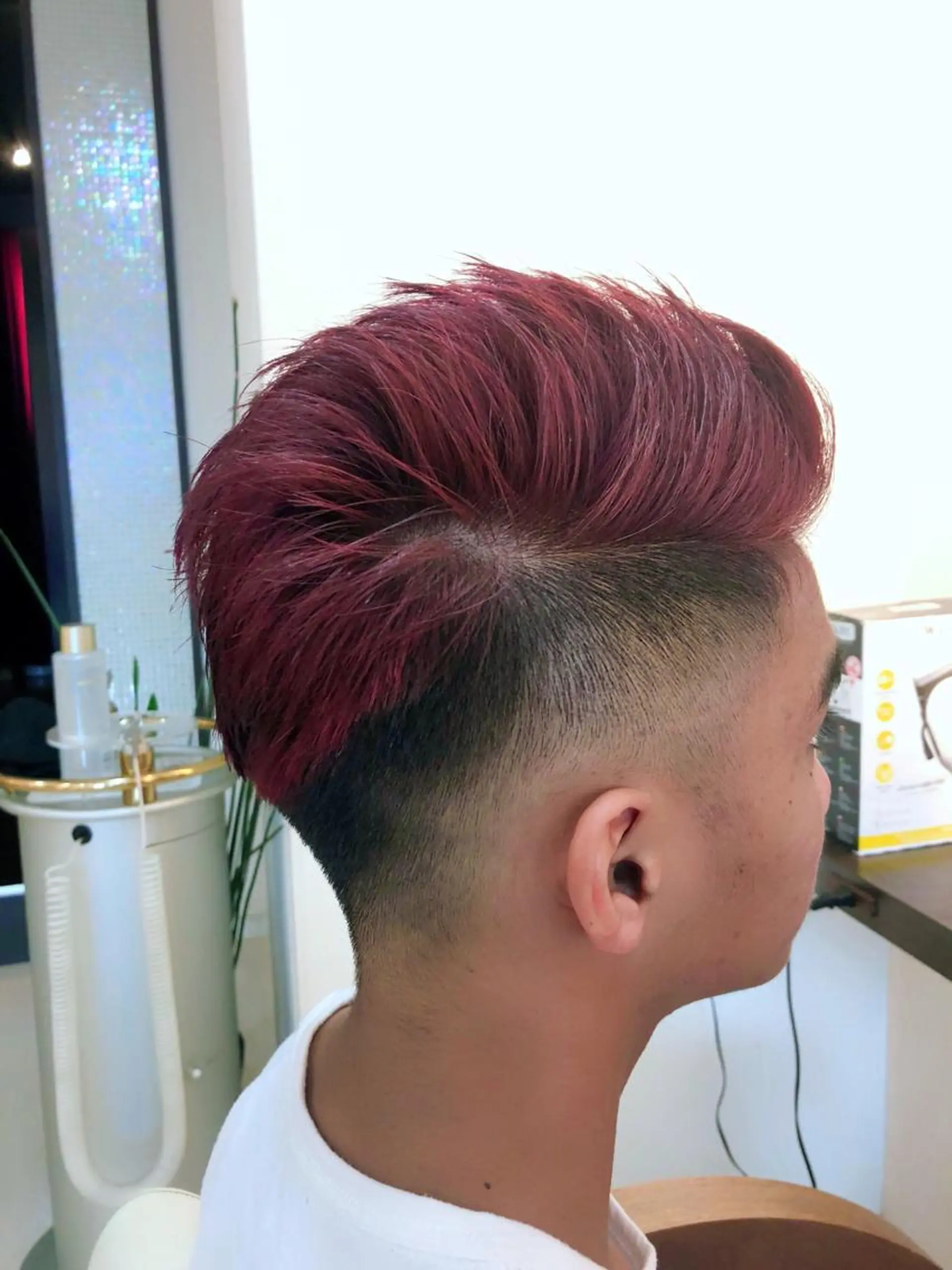 ショート カラー メンズ メンズブリーチ ブリーチ ダブルカラー レッドカラー バイオレットカラー 🌙似合わせ🐈‍⬛ ケア🥀又吉のヘアスタイル