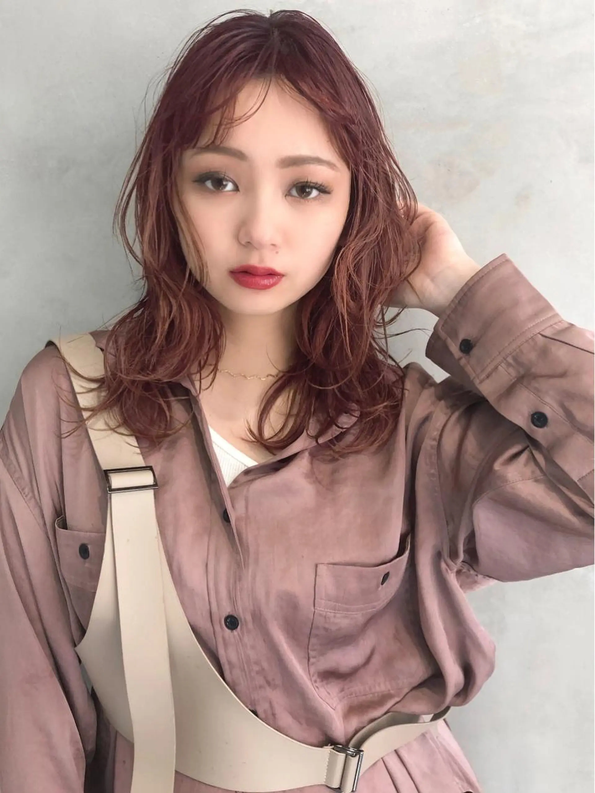 ミディアム カラー ピンクカラー レイヤーカット カット ヘアカラー トリートメント RUKA 美容院×ネイリストのヘアスタイル