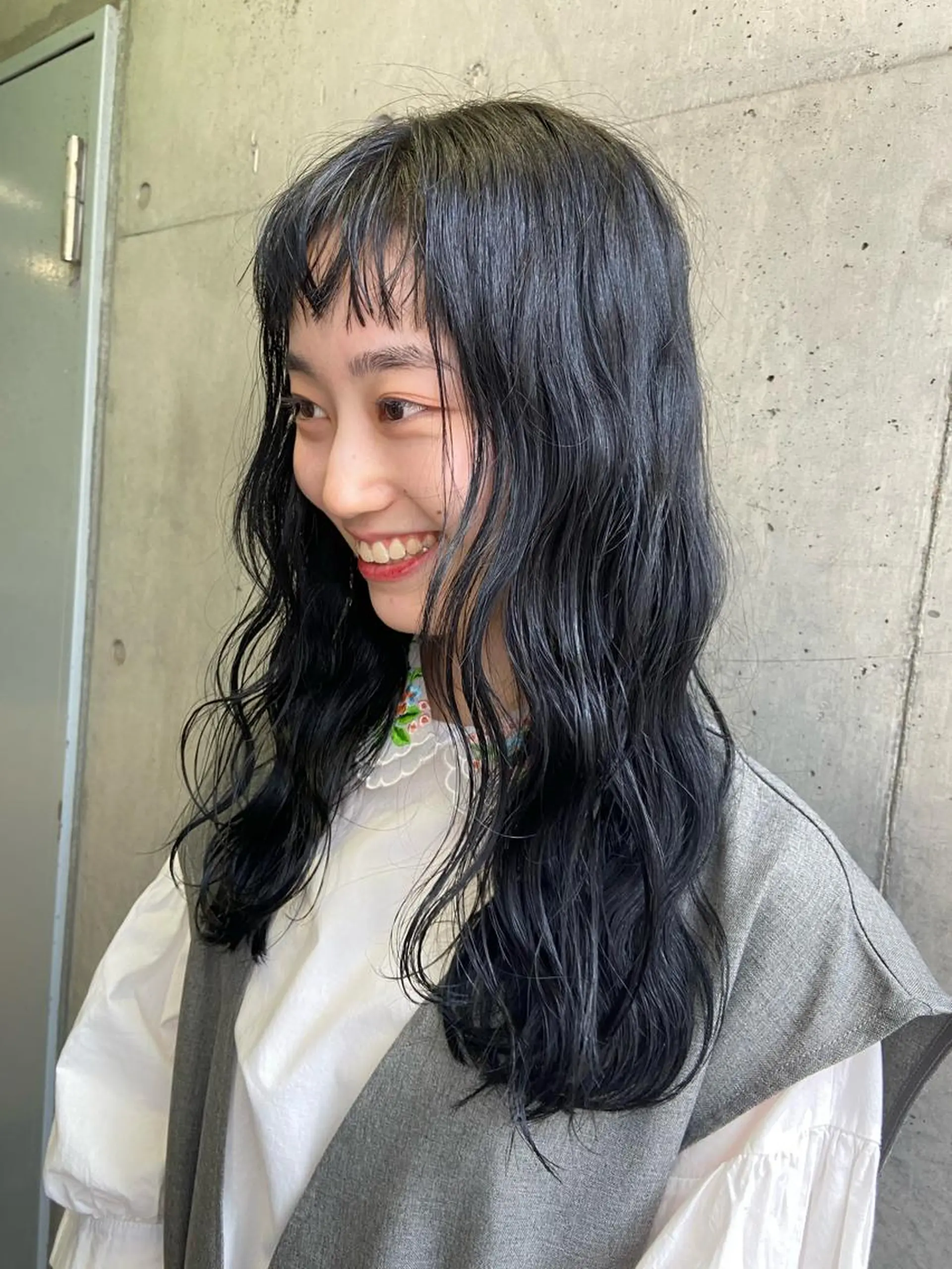 ロング カラー パーマ ヘアアレンジ ヘアセット Mirai 🧸のヘアスタイル