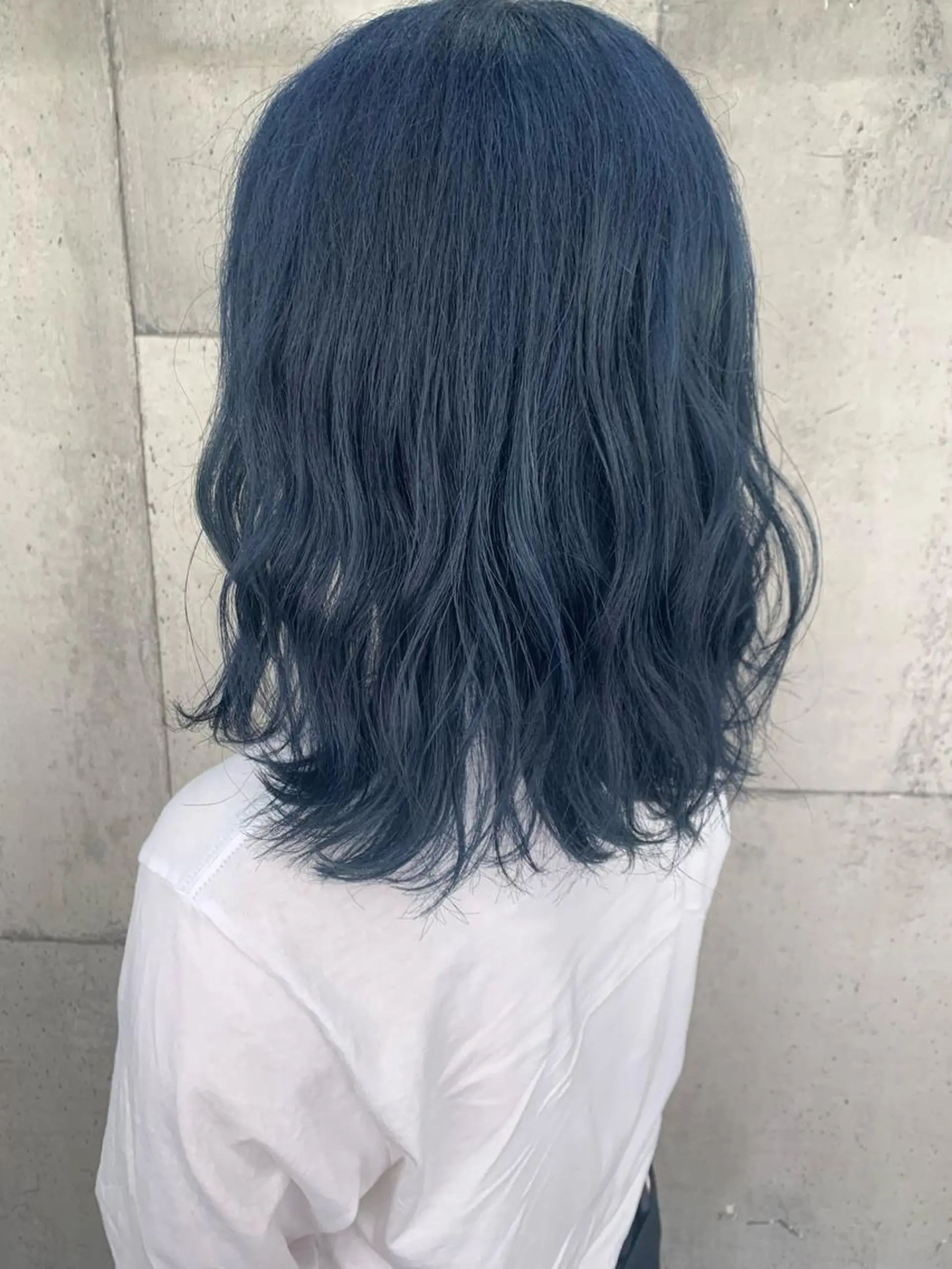 ミディアム 大内 志穂のヘアスタイル