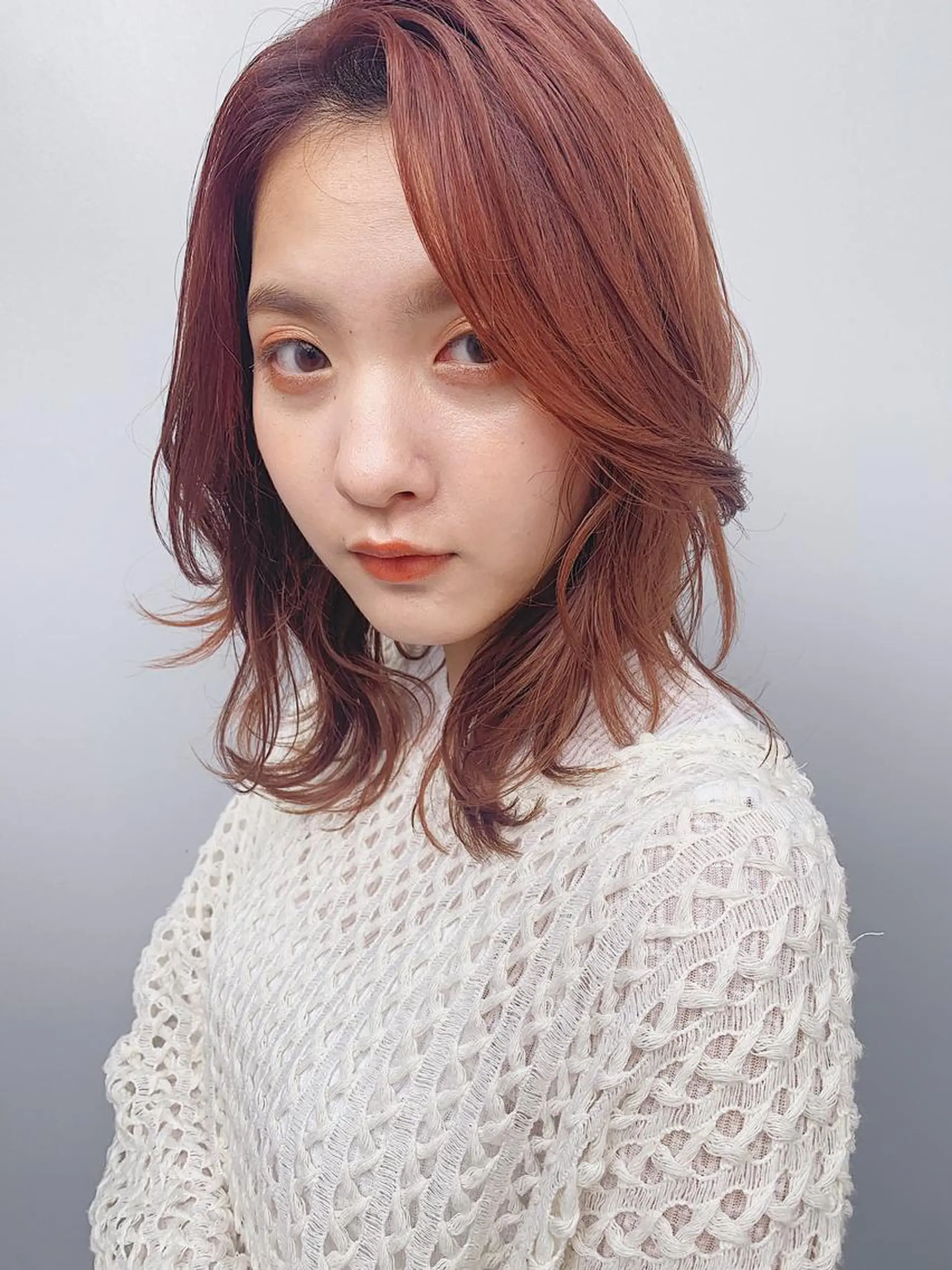 ミディアム カラー 小泉 葵のヘアスタイル
