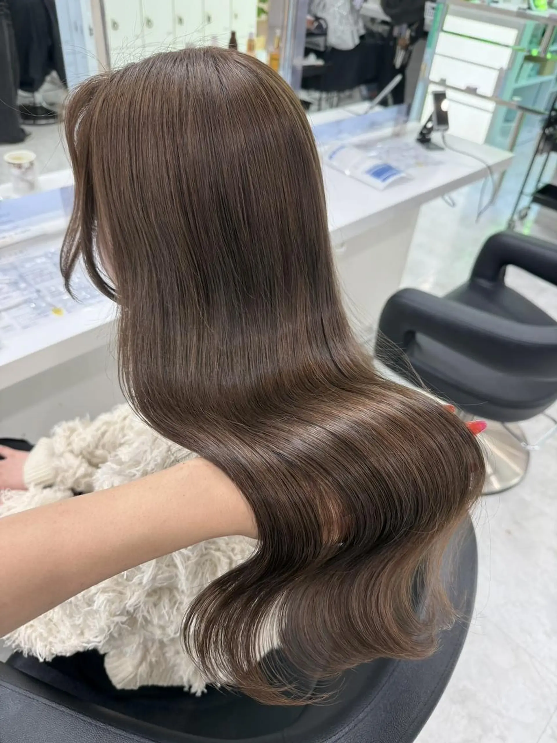 カラー 暗め透明感カラー🤍 トレンドスタイル🤍のヘアスタイル