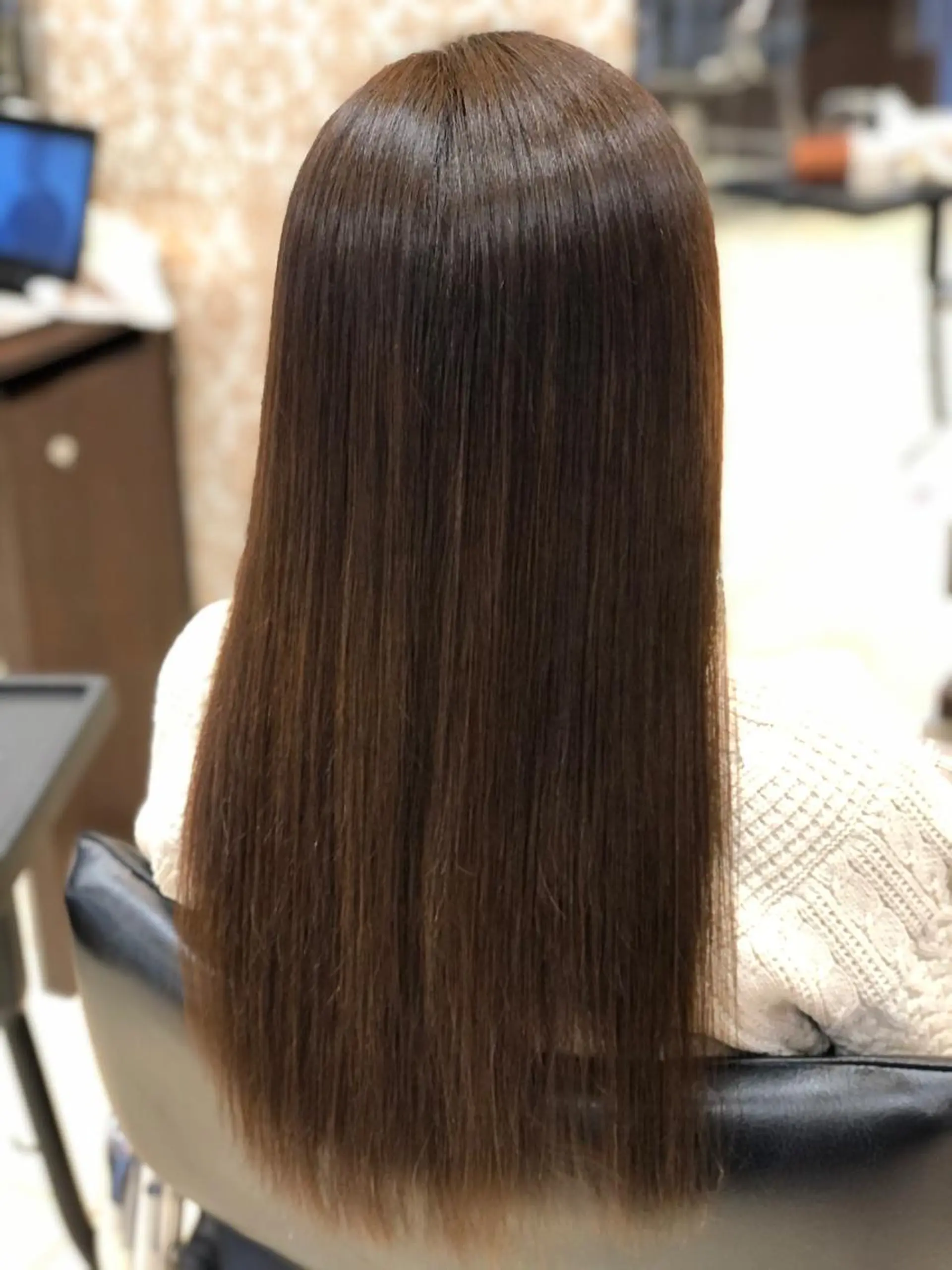 ロング カラー グレージュ 嶌田 沙紀のヘアスタイル