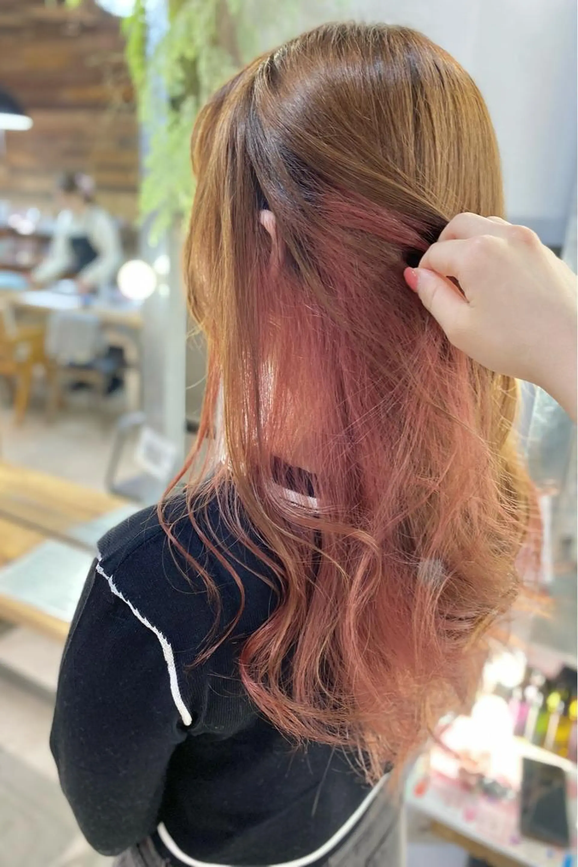 ロング カラー 菊地 紗矢のヘアスタイル