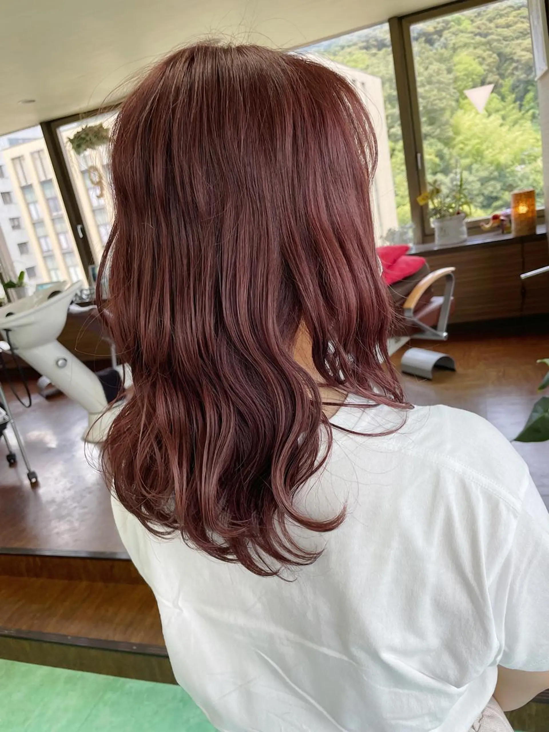 ミディアム カラー ブラウンカラー ピンクカラー ピンクブラウン カット ヘアカラー 土居 正季のヘアスタイル